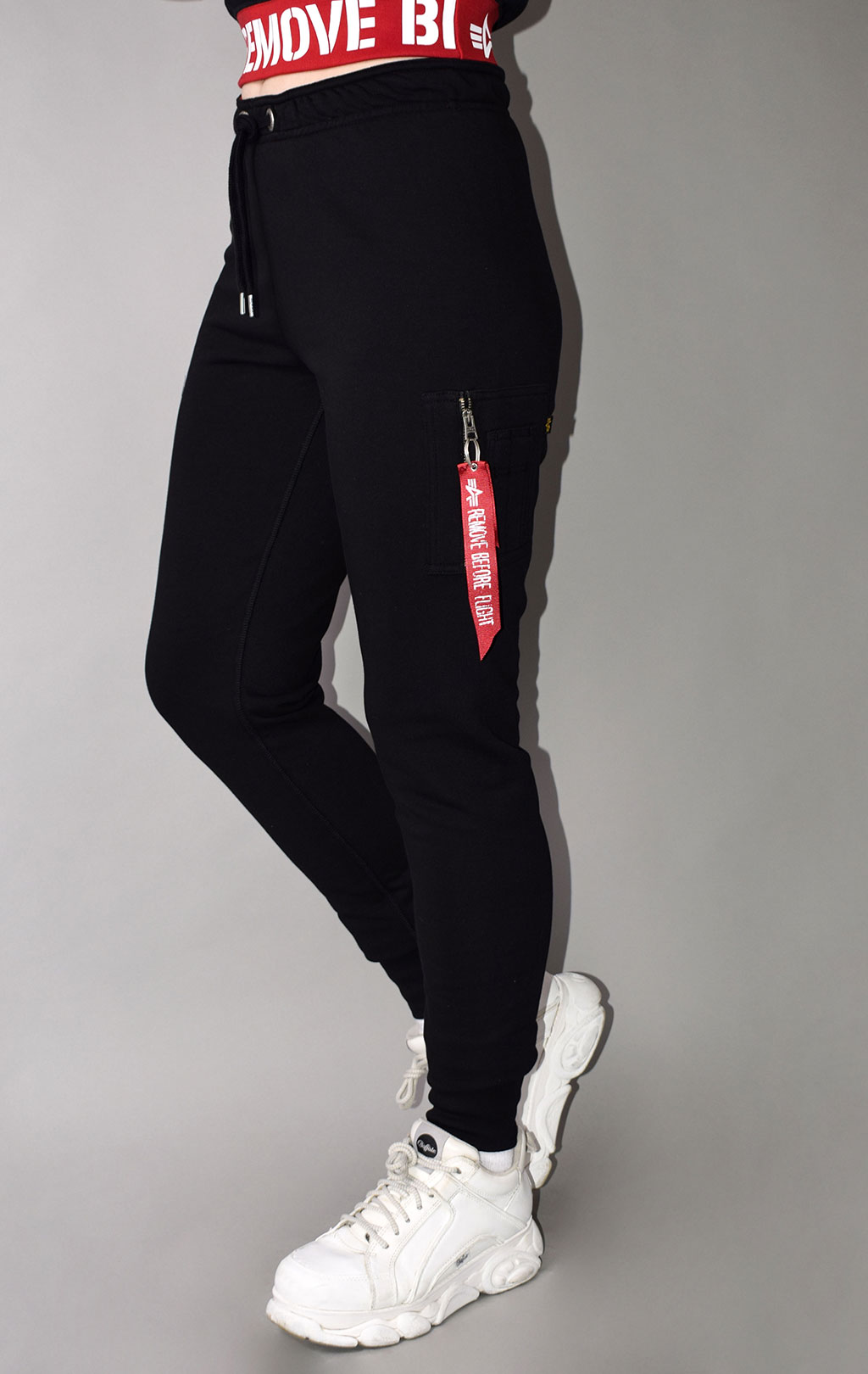 Женские брюки спортивные джоггеры ALPHA INDUSTRIES X-FIT SWEAT CARGO PANT black 