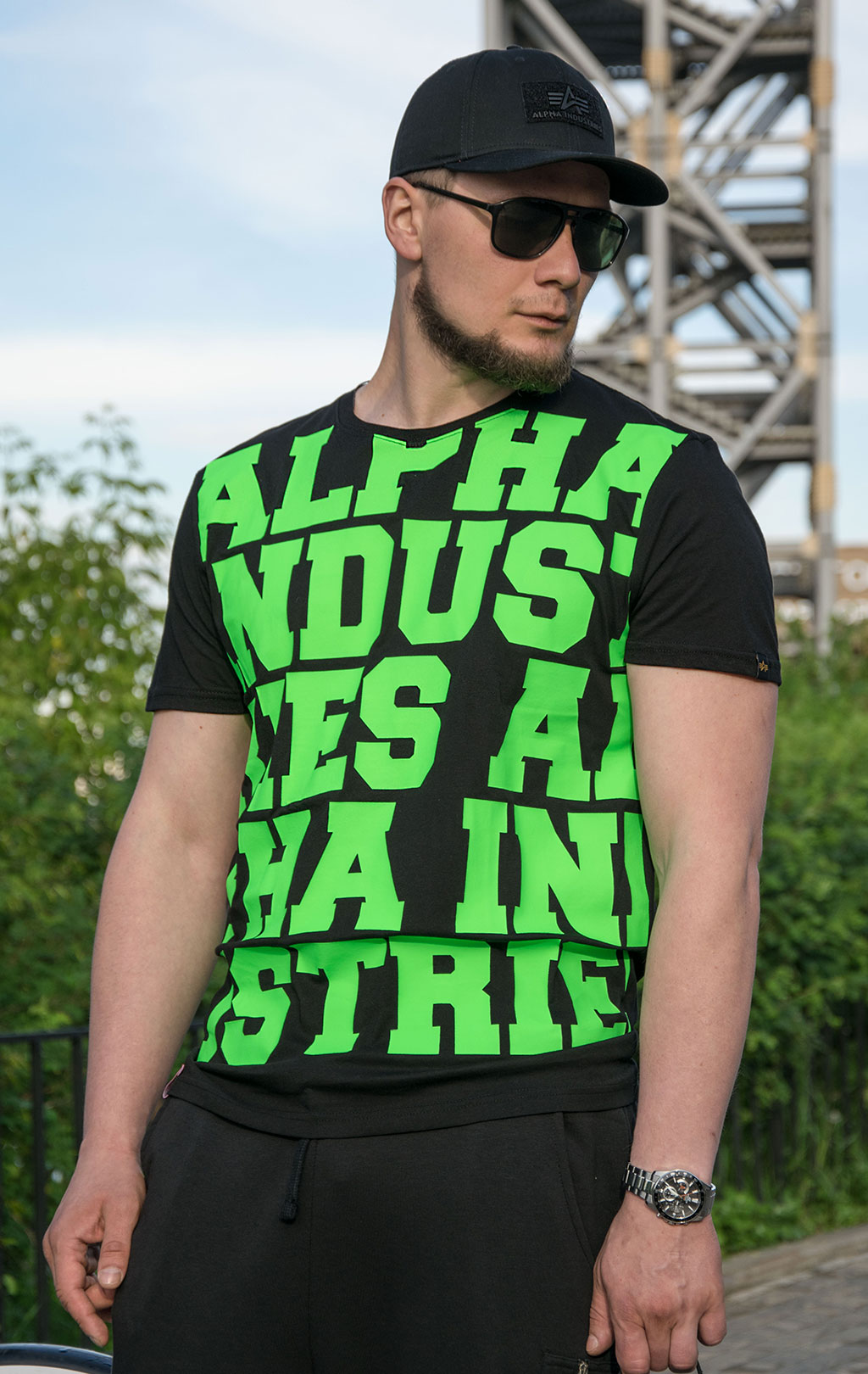 Футболка ALPHA INDUSTRIES BIG LETTERS T black/neon green 