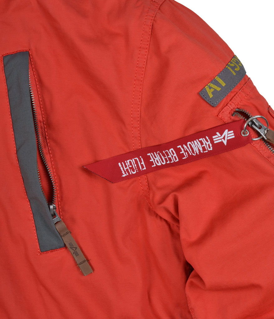 Куртка ALPHA INDUSTRIES MOUNTAIN JACKET red 