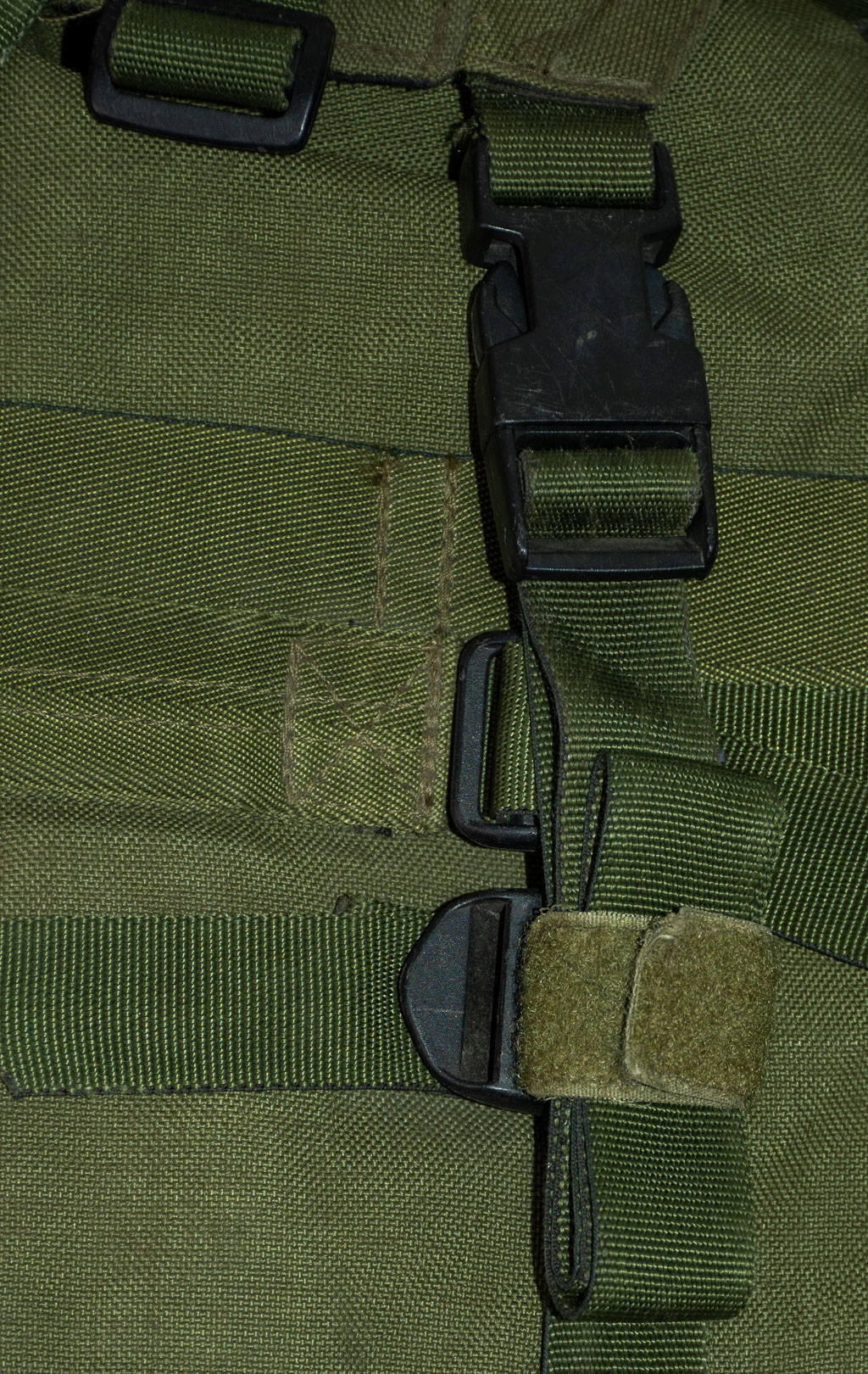 Рюкзак боевой LOWE 115 MOLLE с боковыми подсумками olive б/у 