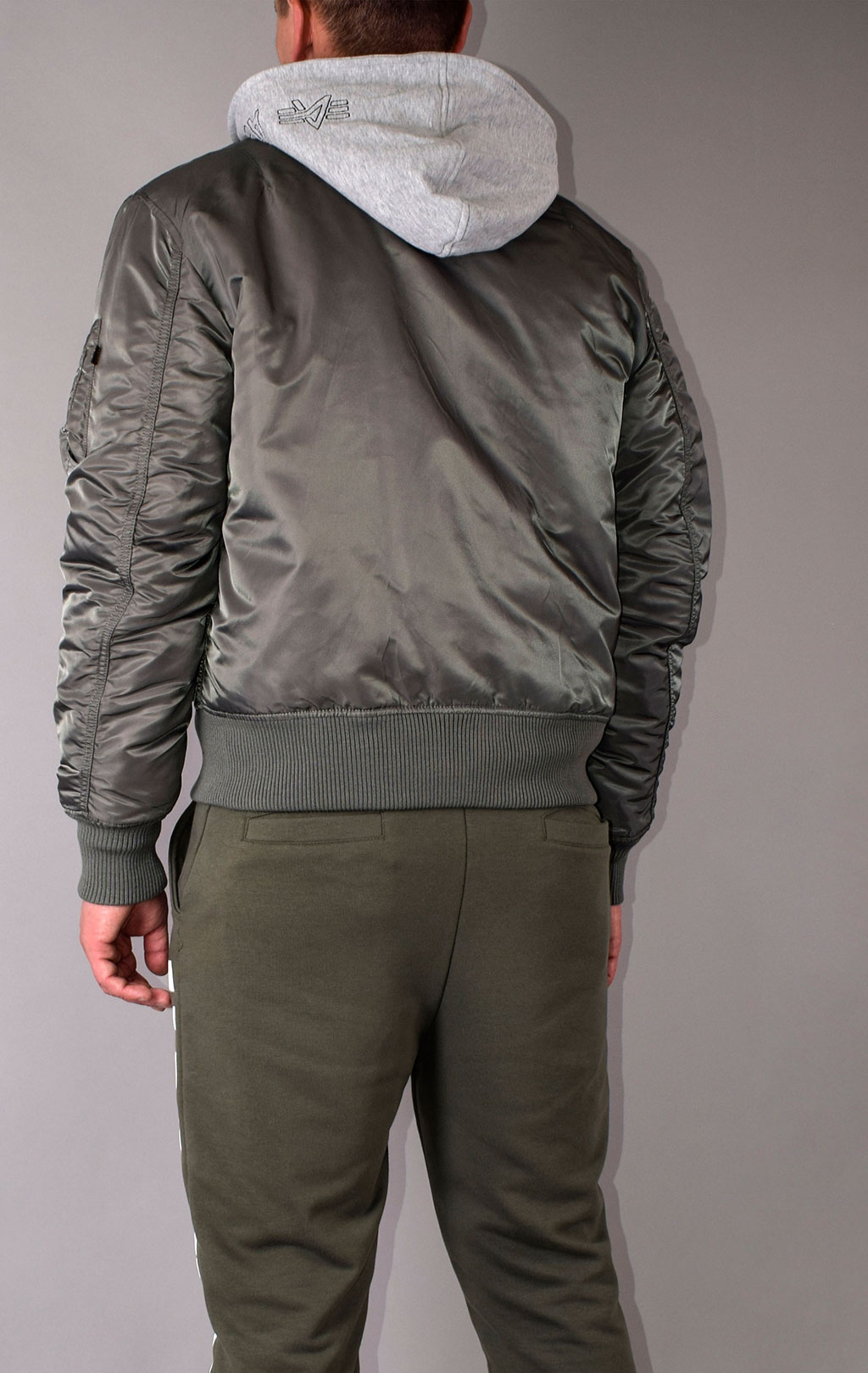 Куртка-бомбер лётная ALPHA INDUSTRIES D-Tec MA-1 vintage green 