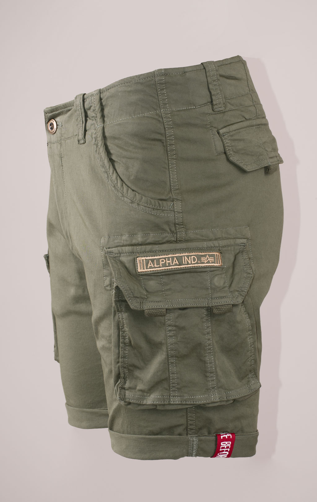 Шорты ALPHA INDUSTRIES CREW SHORT vintage green 