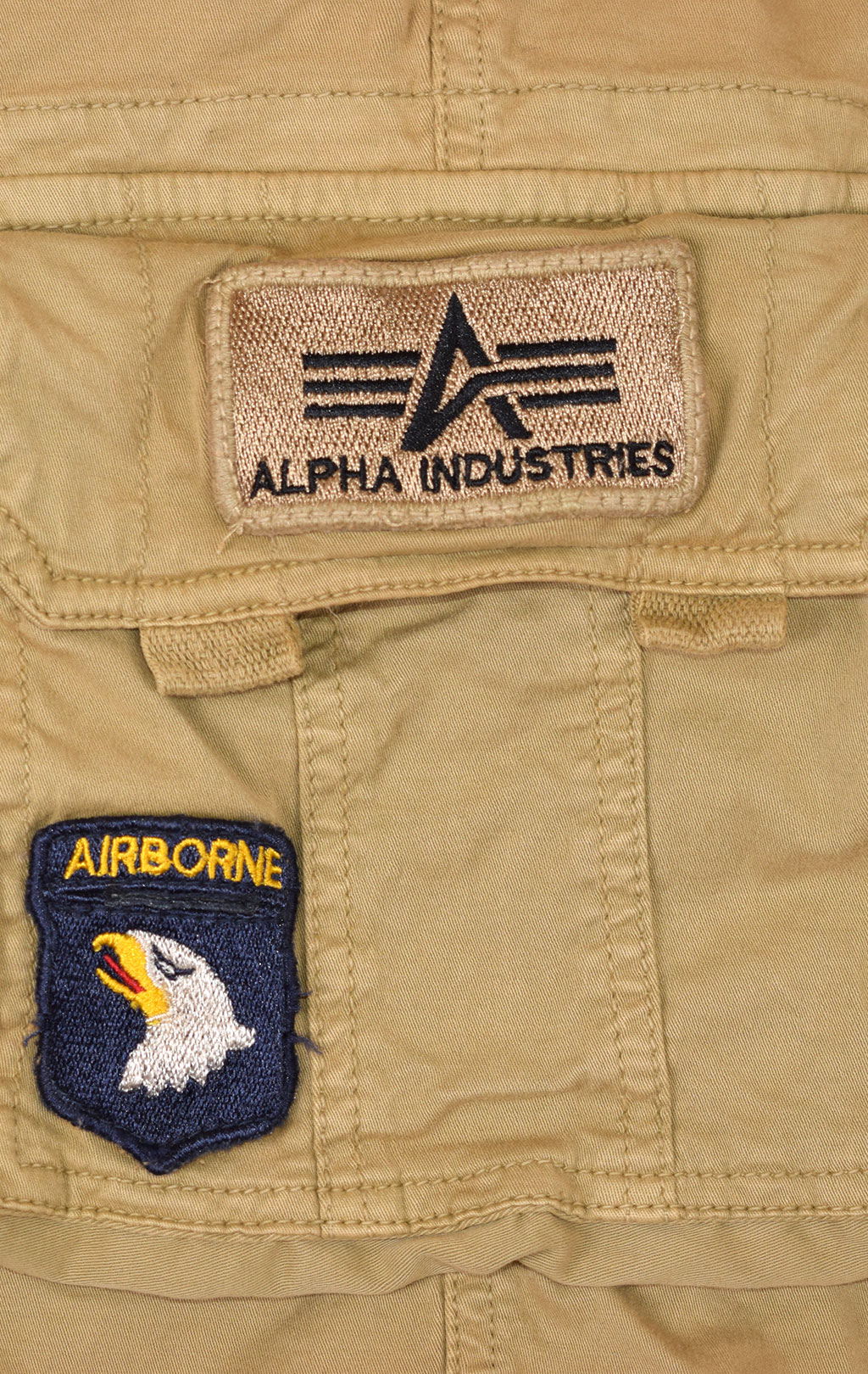 Шорты ALPHA INDUSTRIES CREW SHORT PATCH sand 