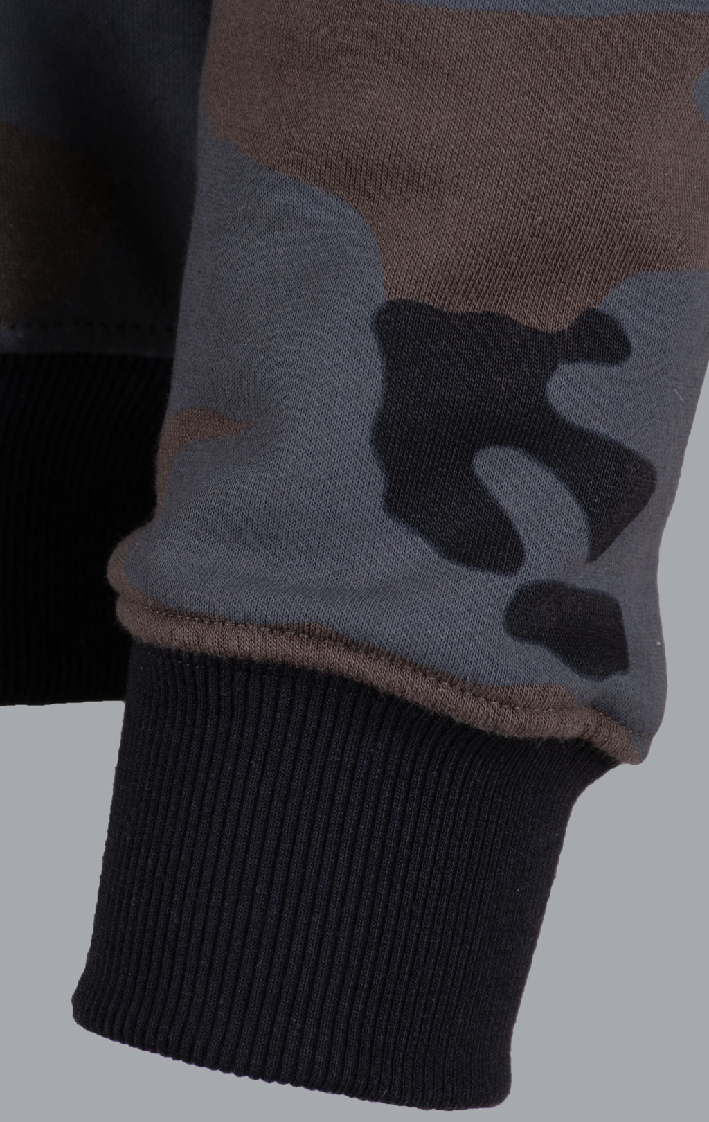 Свитшот ALPHA INDUSTRIES BASIC SWEATER black camo 