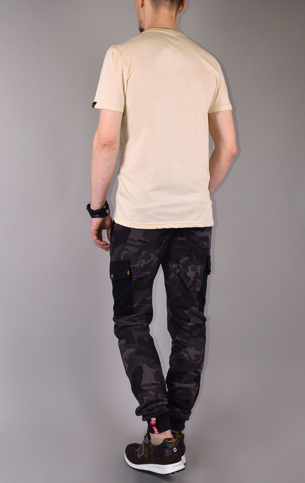 Футболка ALPHA INDUSTRIES BASIC T vintage white 