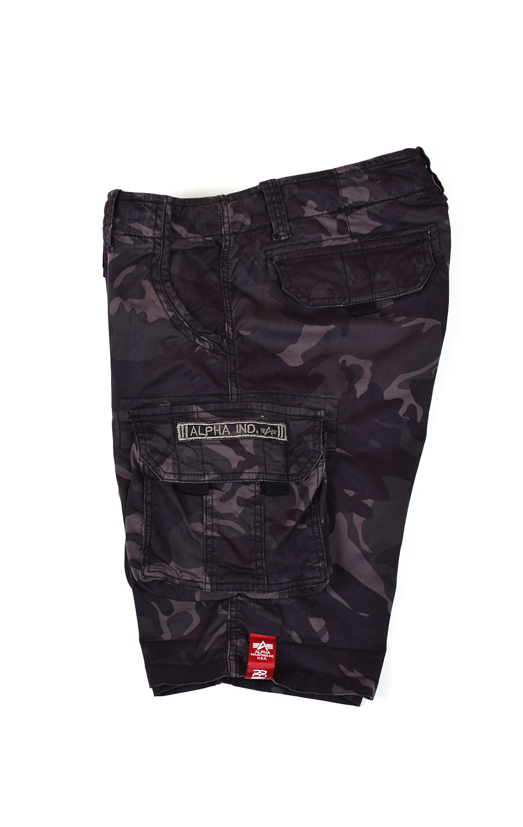 Шорты ALPHA INDUSTRIES CREW SHORT black camo 