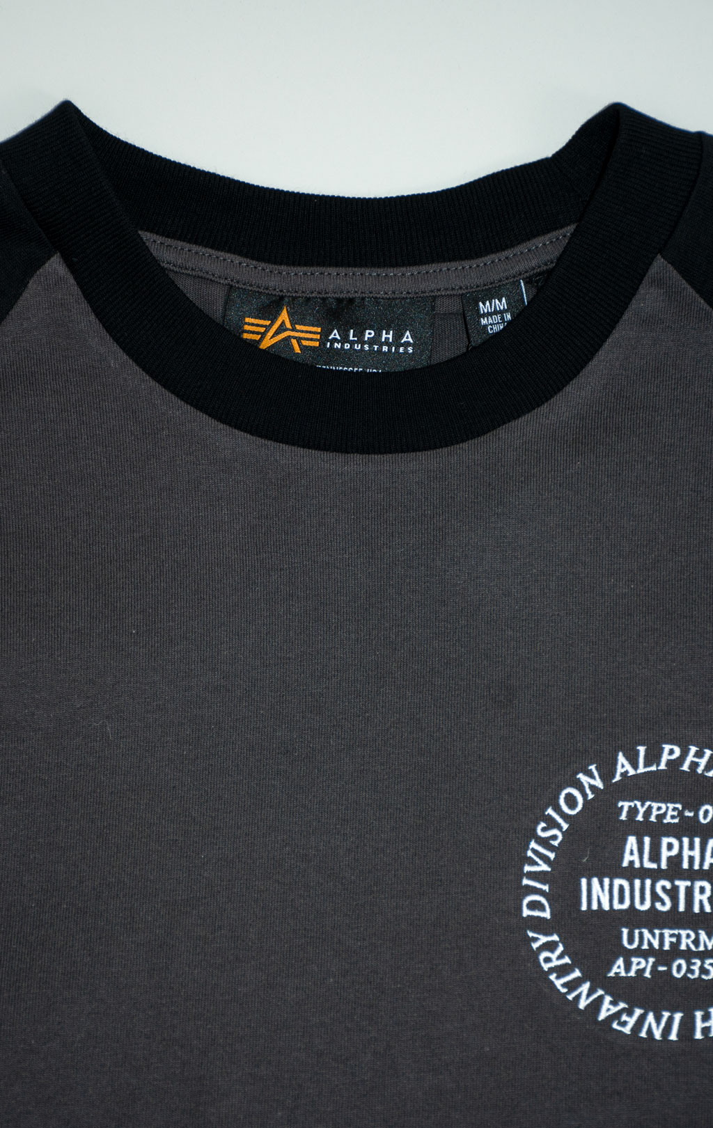 Лонгслив ALPHA INDUSTRIES UNFRM LS RAGLAN T-SHIRT FW 25/26 black M001145 