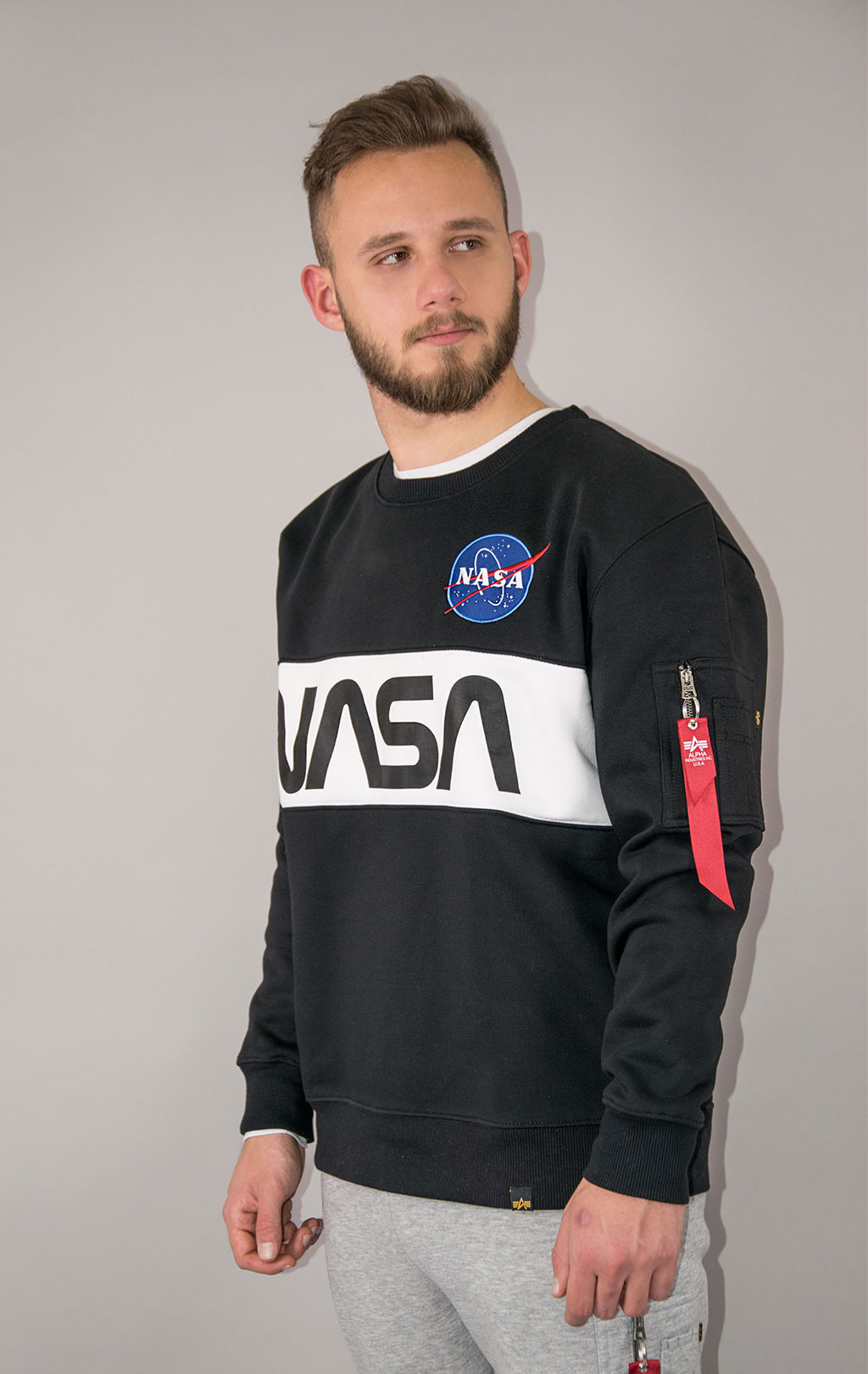 Свитшот ALPHA INDUSTRIES NASA Inlay black 