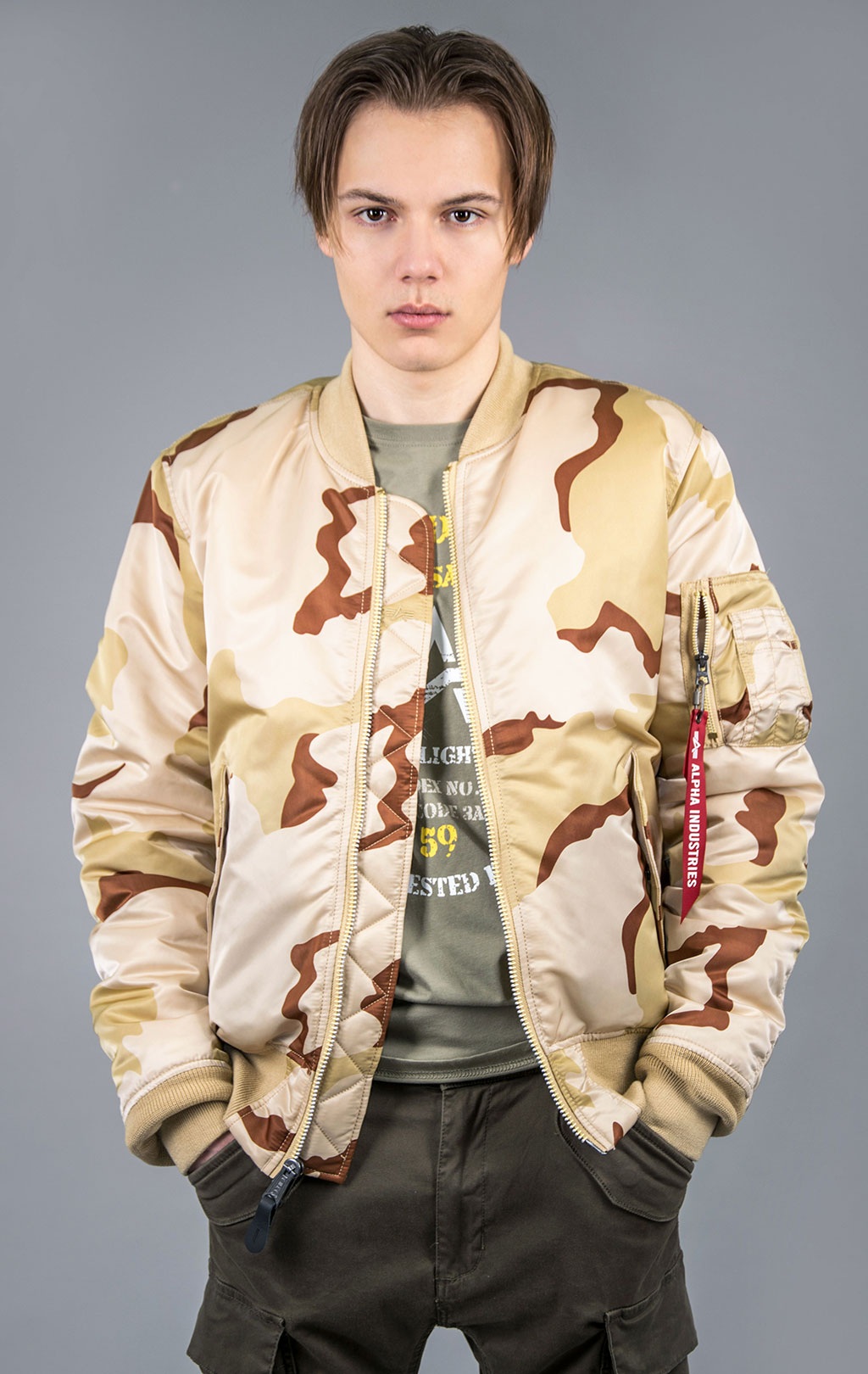 Бомбер ALPHA INDUSTRIES SLIM FIT/EUROPEAN FIT MA-1 SS 22 m desert camo 