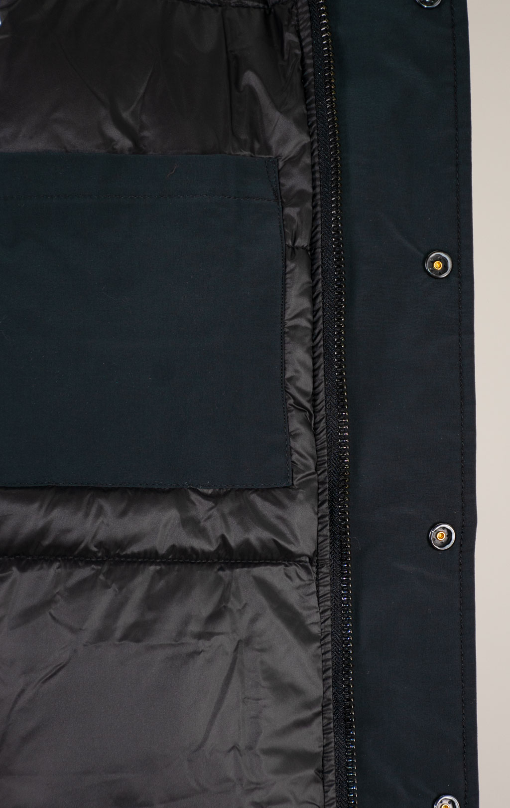 Аляска ALPHA INDUSTRIES N-2B ALTITUDE FW 25/26 black 