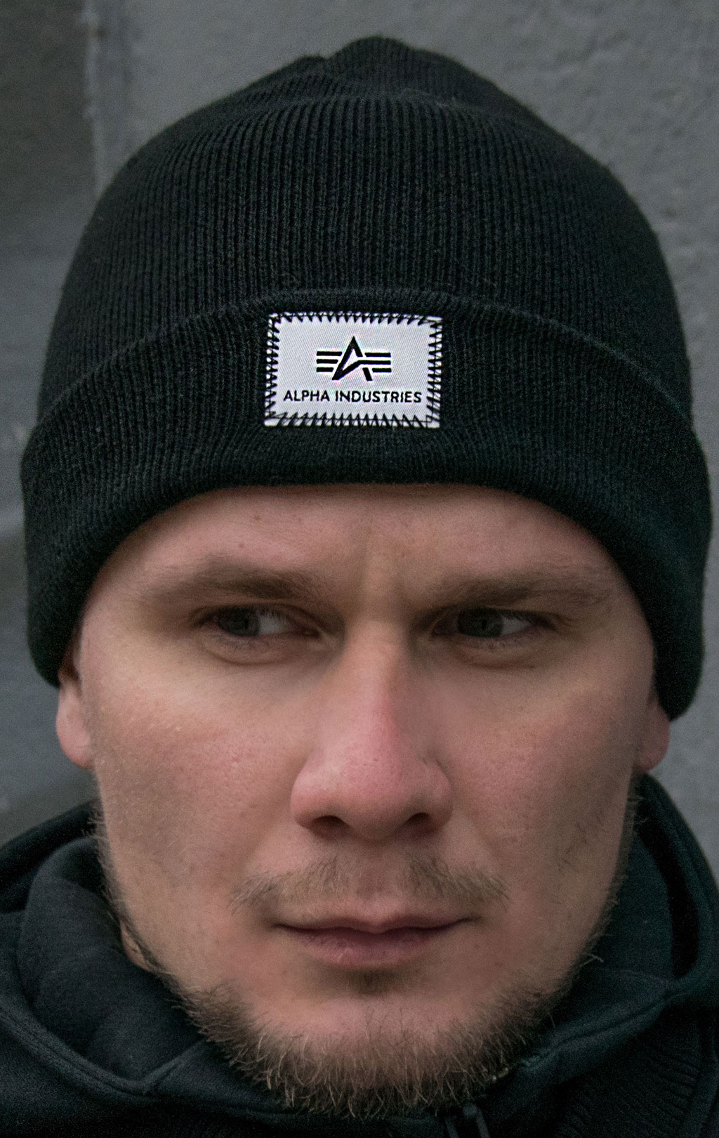 Интернет-магазине BEANIE ALPHA Шапка в black, INDUSTRIES купить X-FIT