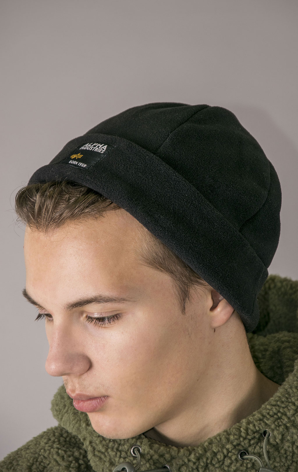 Шапка ALPHA INDUSTRIES LABEL FLEECE BEANIE black 