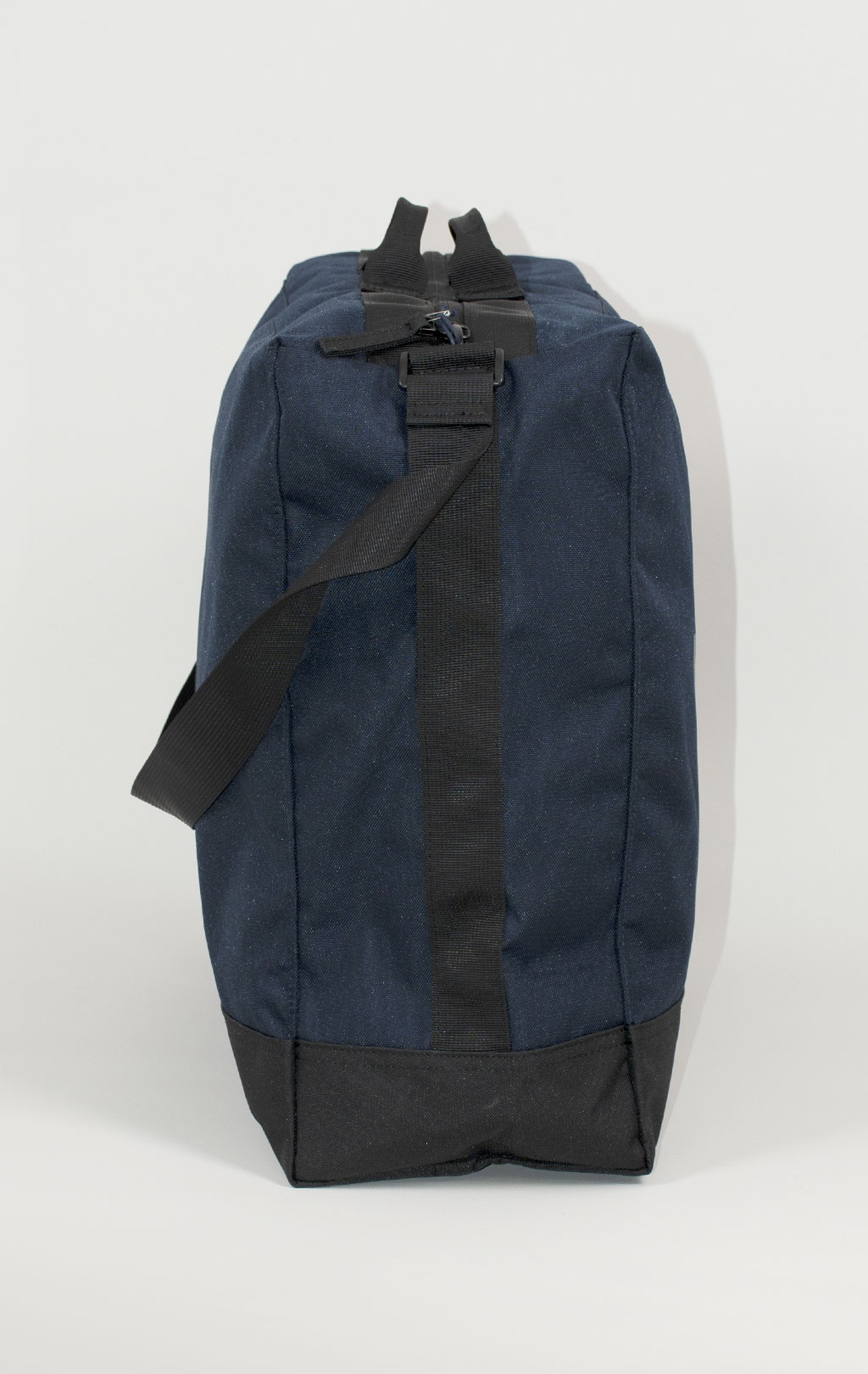 Сумка AERONAUTICA MILITARE CENTRO SPORTIVO DUFFEL BAG SS 25/CN blue navy (BO 1142) 