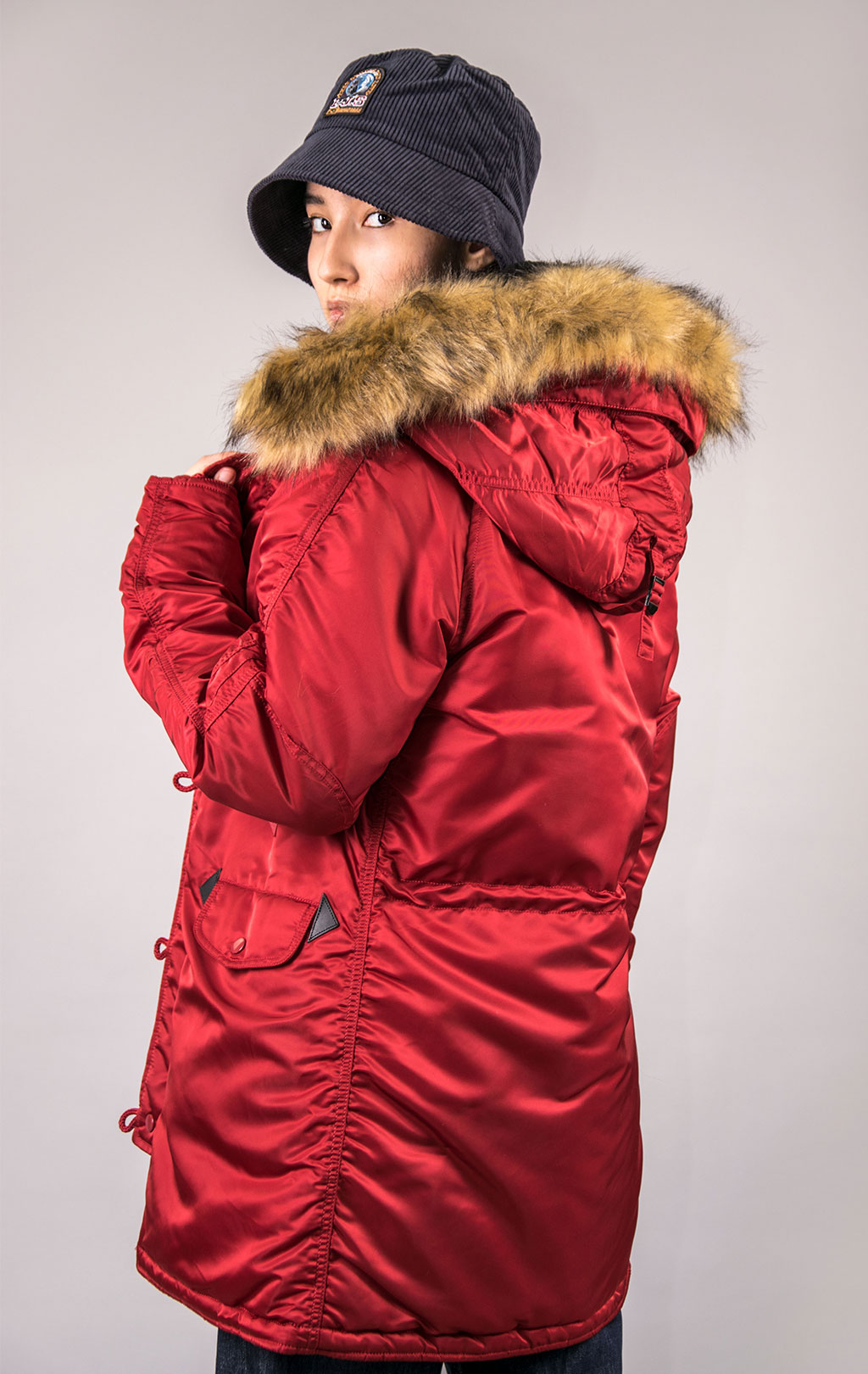 Женская аляска ALPHA INDUSTRIES CLASSIC N-3B original fit commander red 