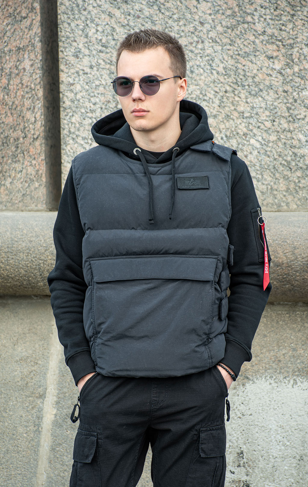 Жилет ALPHA INDUSTRIES PROTECTOR PUFFER VEST black 