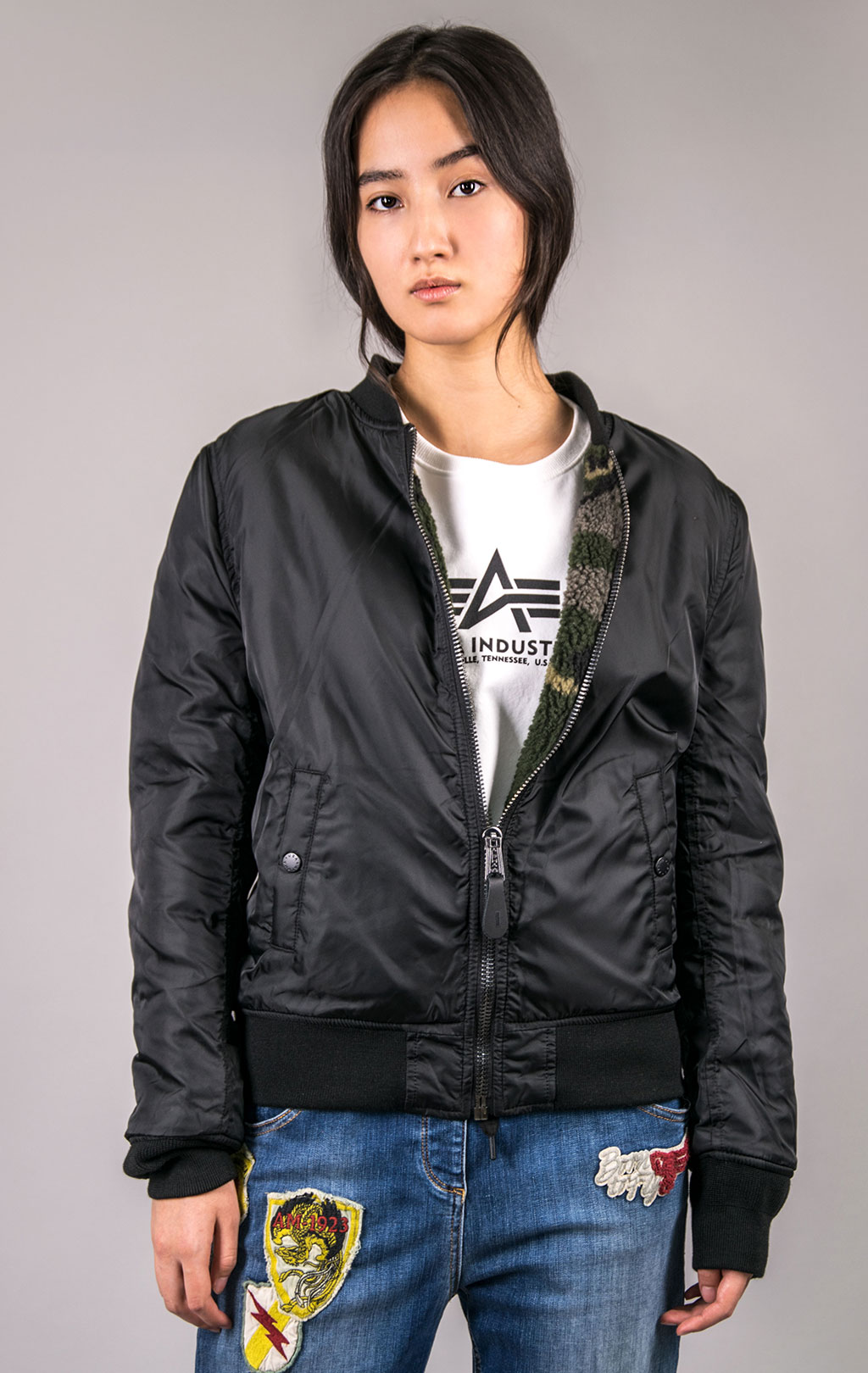 Женская куртка-пилот ALPHA INDUSTRIES двусторонняя SHERPA L-2B FW 21/22 m woodland camo 