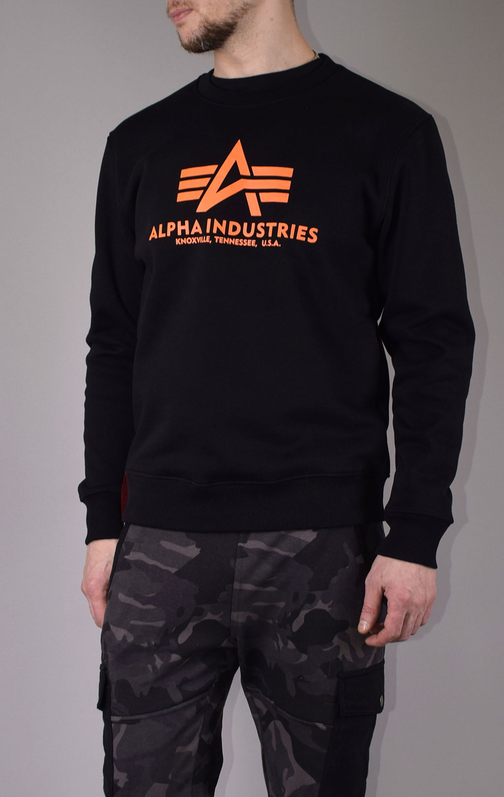 Свитшот ALPHA INDUSTRIES BASIC SWEATER black/neon orange 