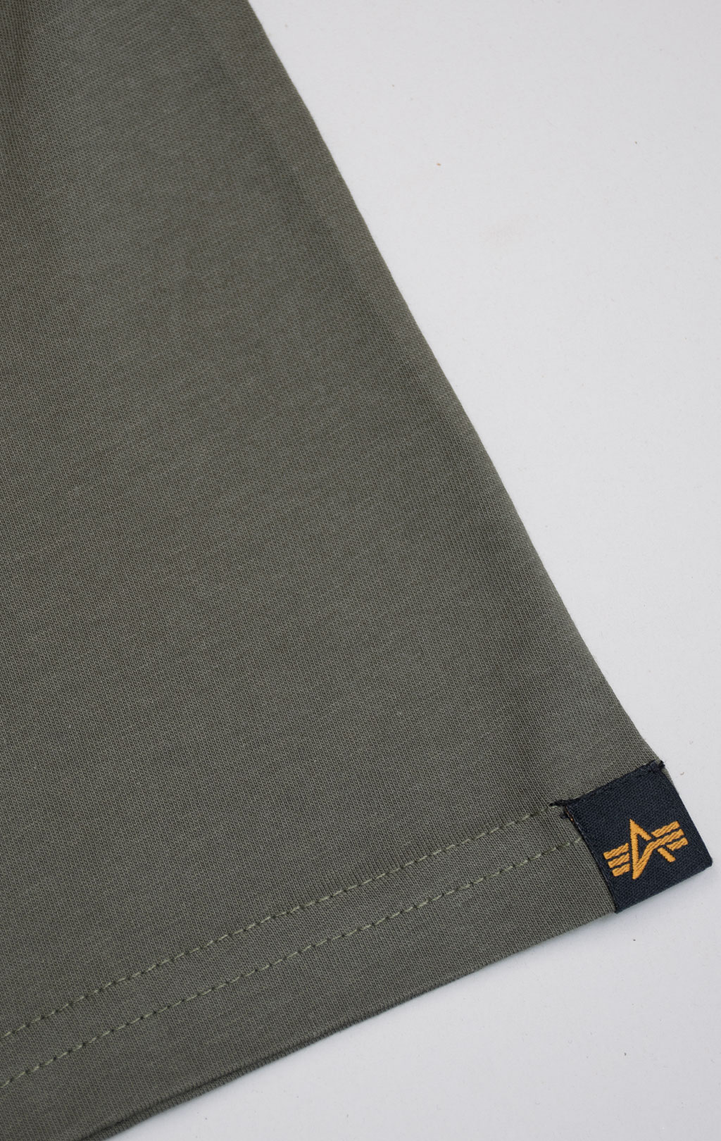Футболка ALPHA INDUSTRIES DEFENCE dark olive 