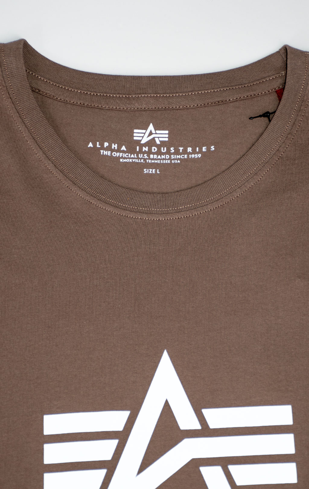 Футболка ALPHA INDUSTRIES BASIC T taupe 