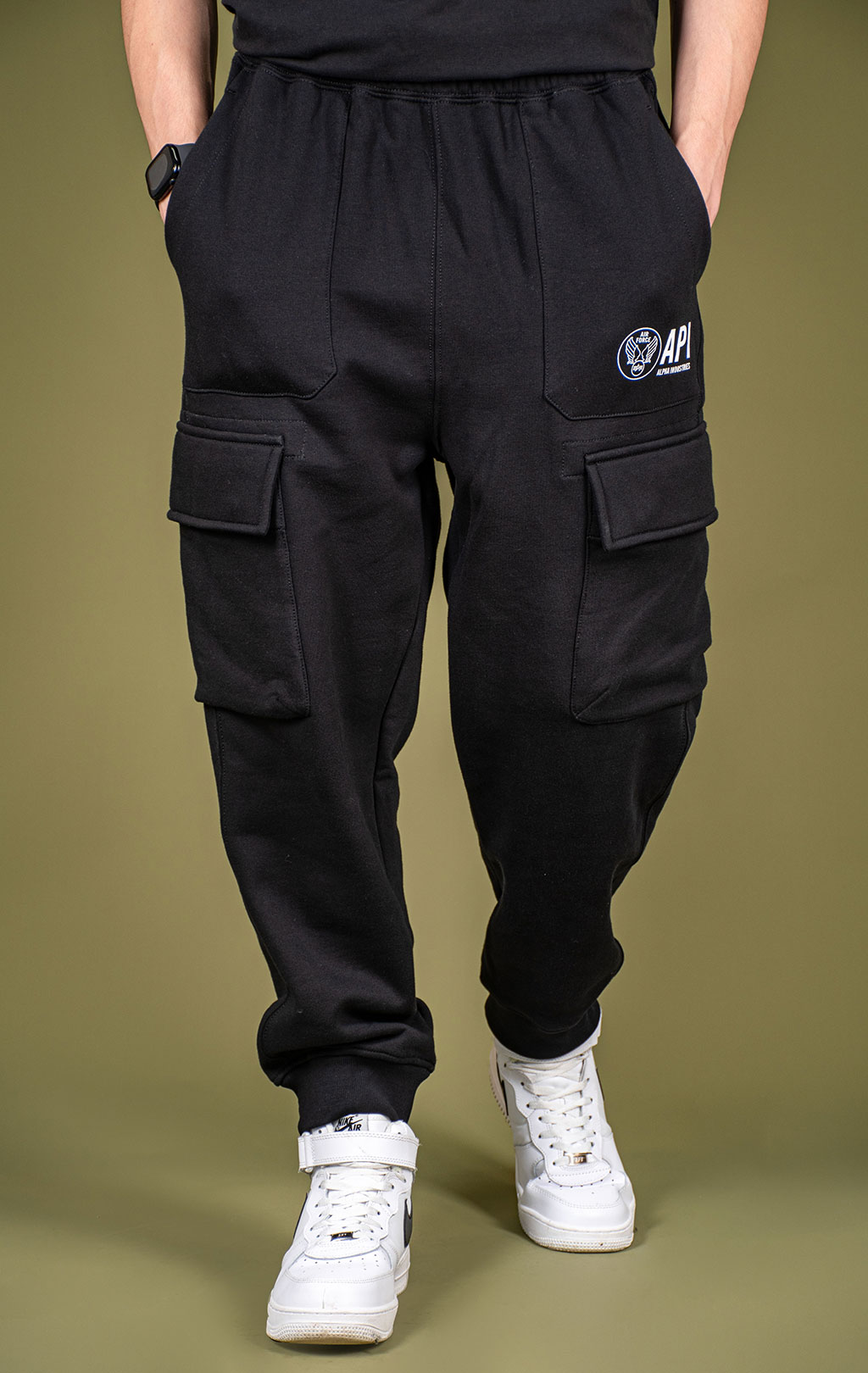Брюки спортивные джоггеры ALPHA INDUSTRIES UNFRM CARGO SWEATPANTS FW 25/26 black M001151 