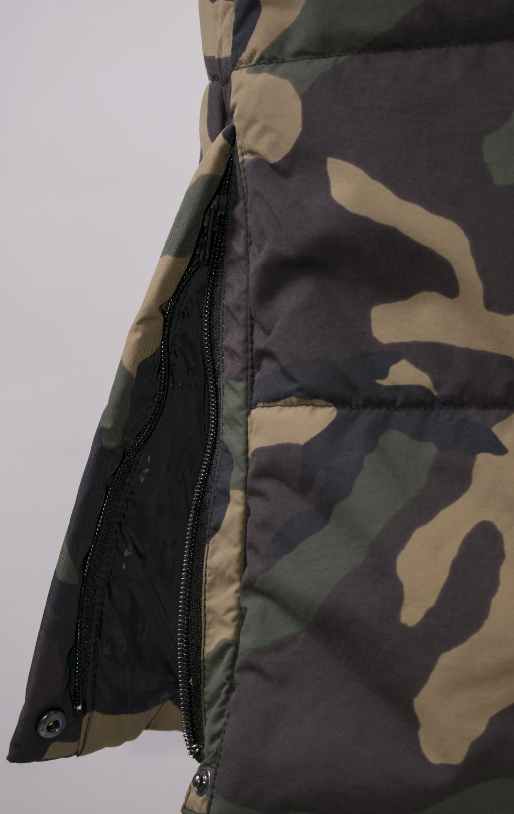 Женская куртка-парка ALPHA INDUSTRIES SIERRA PRIMALOFT PARKA dark woodland camo 