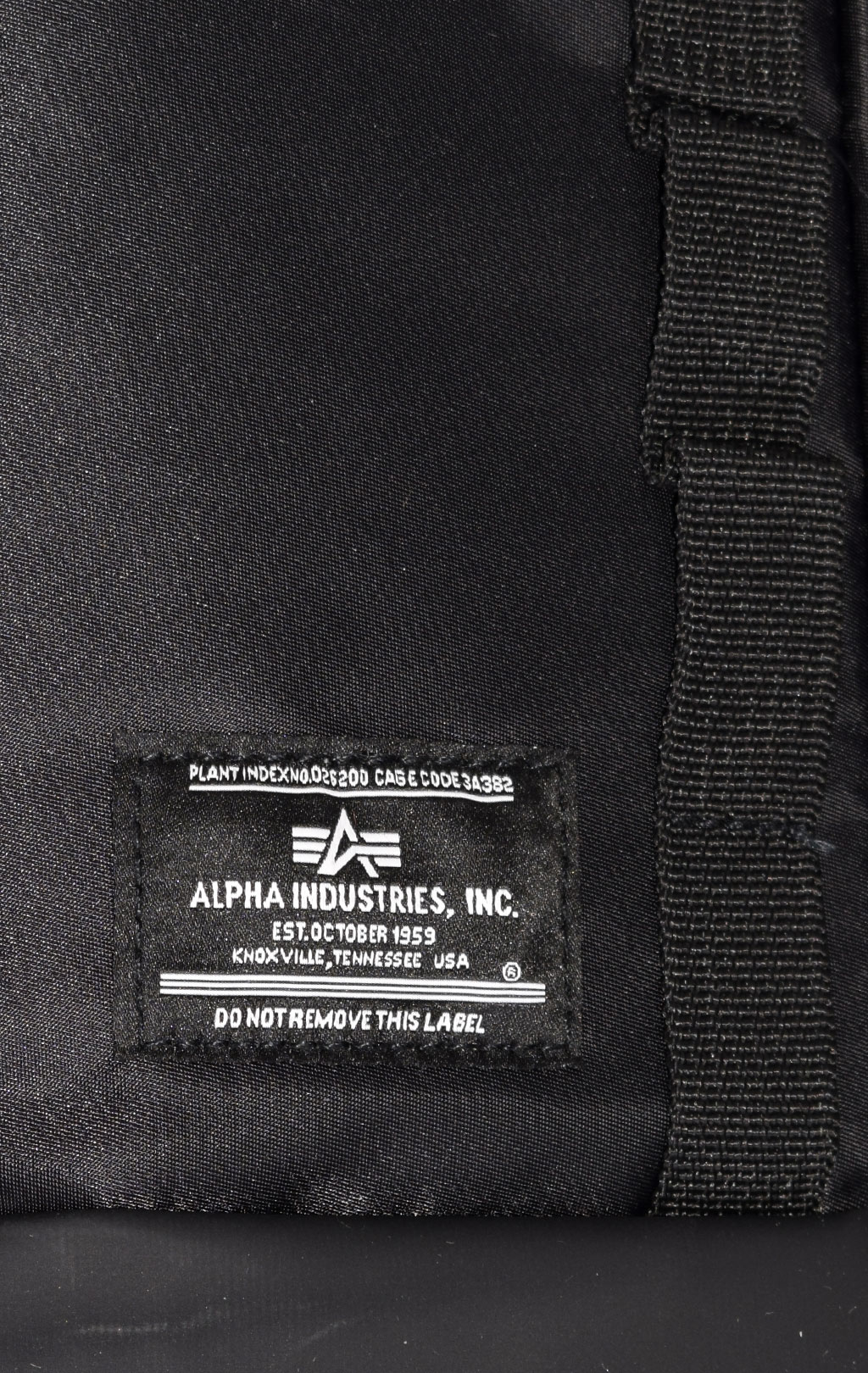 Рюкзак ALPHA INDUSTRIES CREW RT BAG FW 23/24 black 