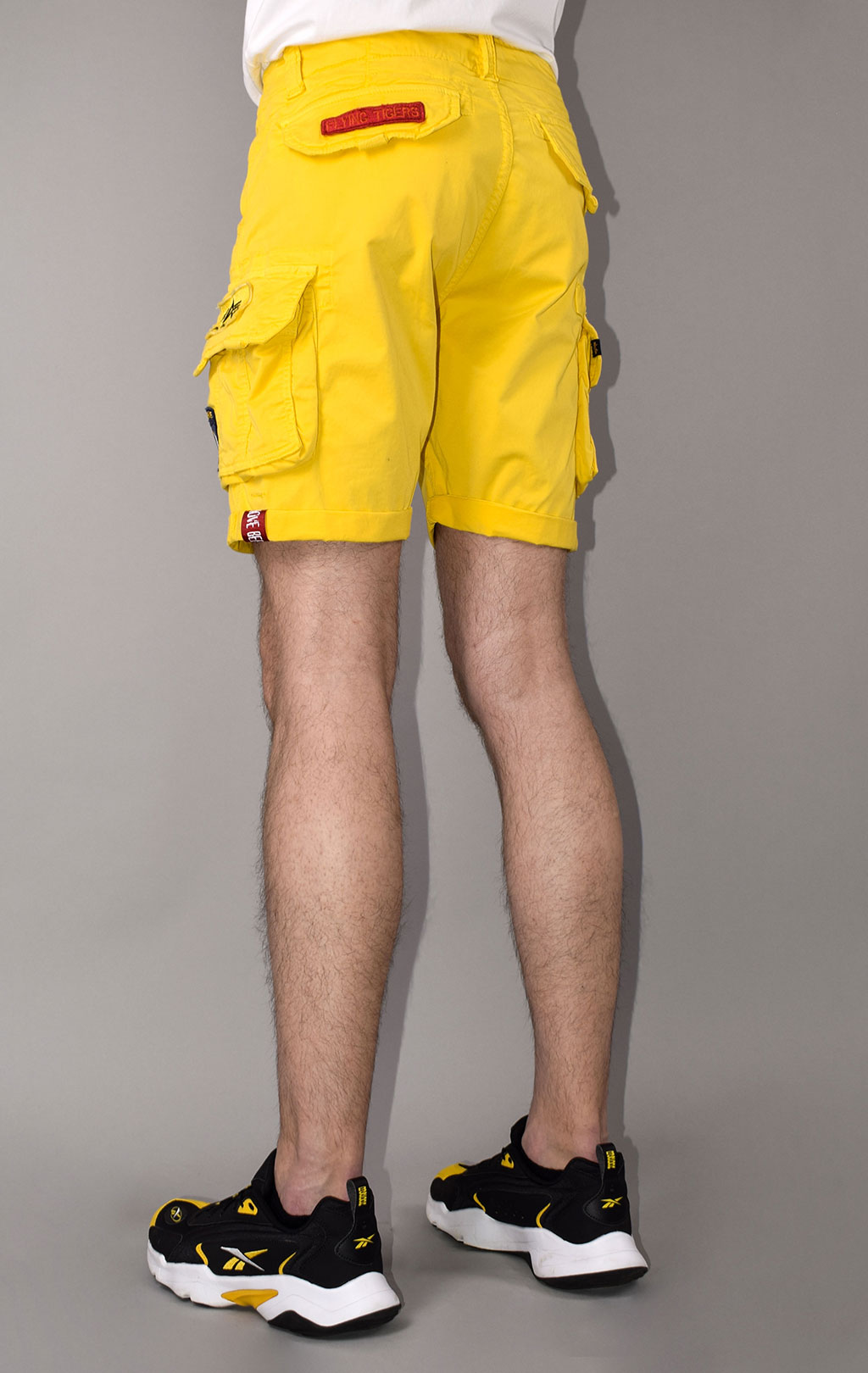 Шорты ALPHA INDUSTRIES CREW SHORT PATCH empire yellow 