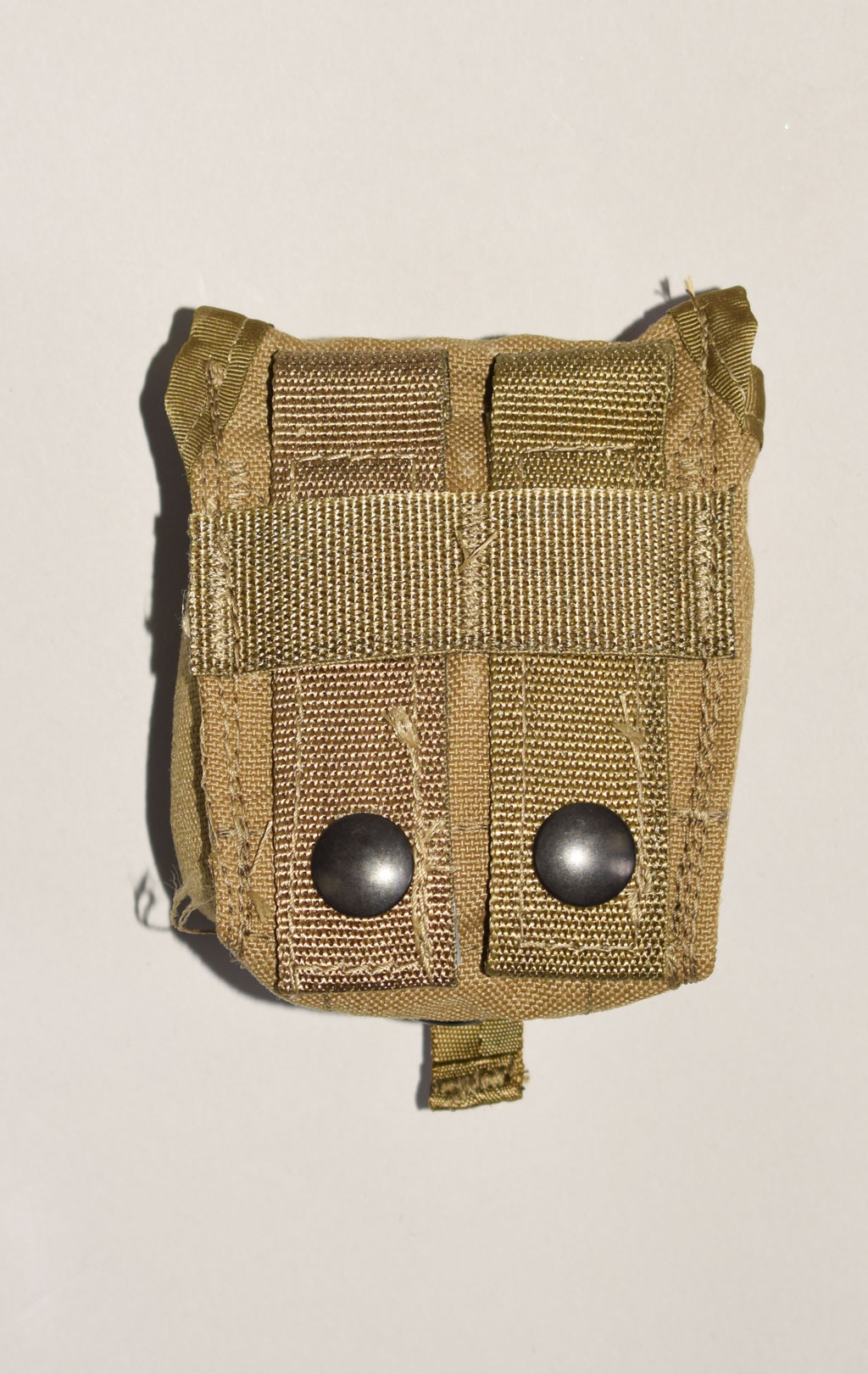 Подсумок гранатный Hand Grenade MOLLE coyote США