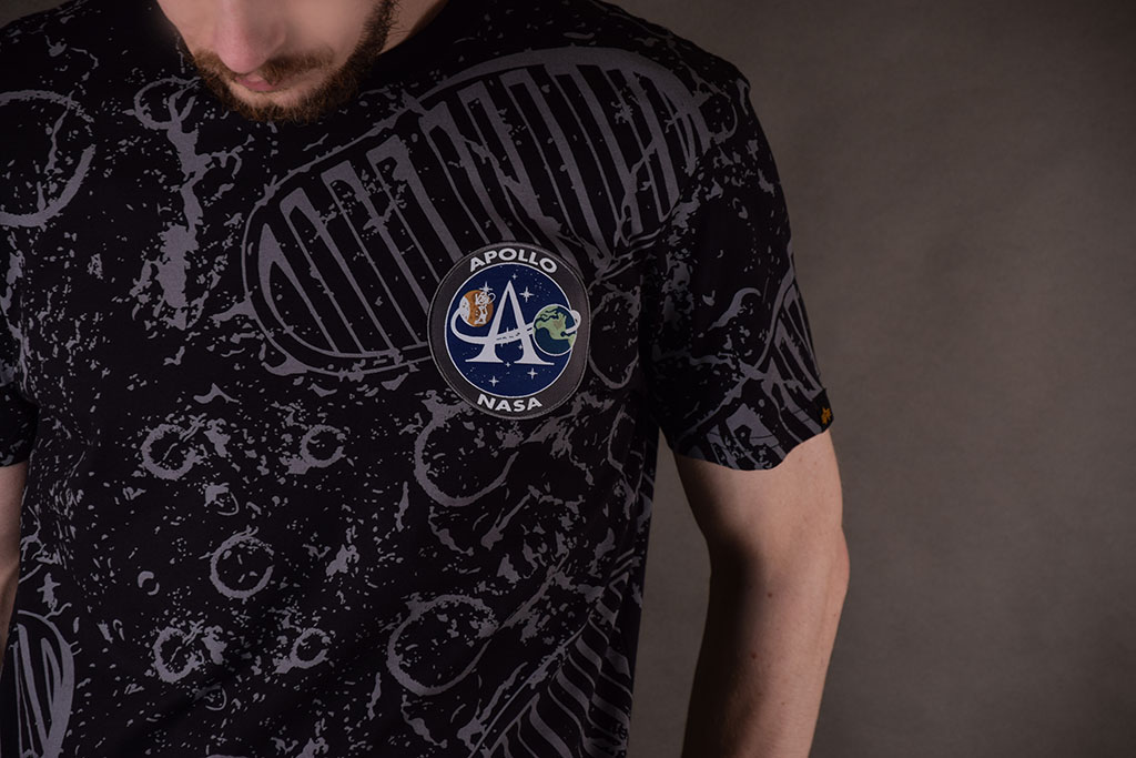 Футболка ALPHA INDUSTRIES MOON LANDING T black 