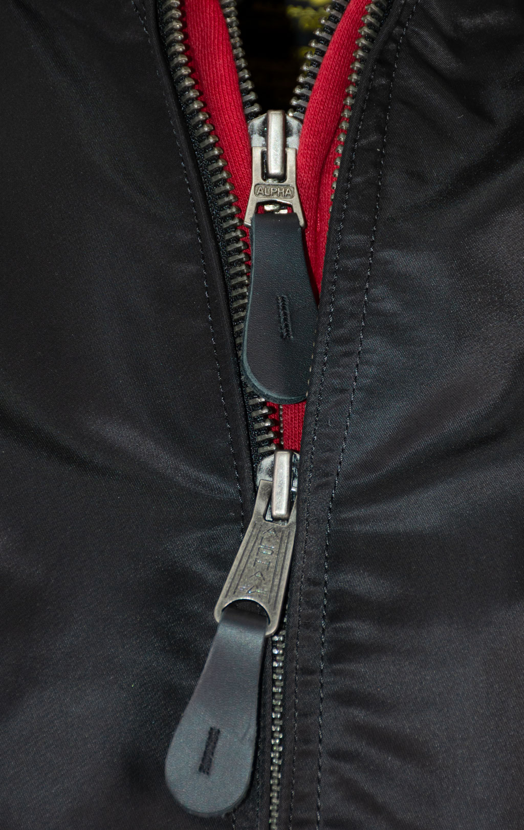 Куртка-бомбер лётная ALPHA INDUSTRIES D-Tec SE big size MA-1 black/red 