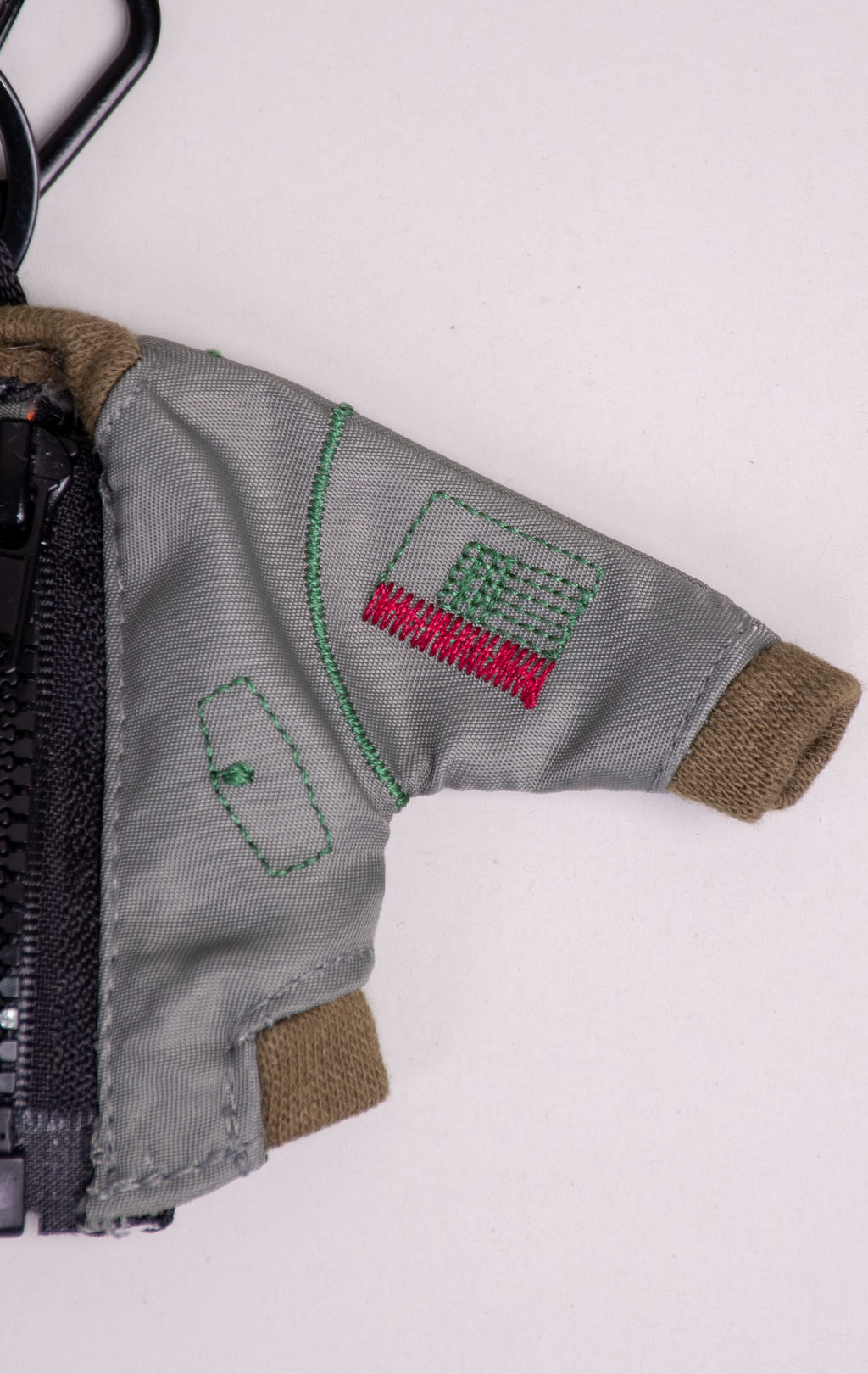Брелок ALPHA INDUSTRIES MA-1 KEYCHAIN SS 26 sage 