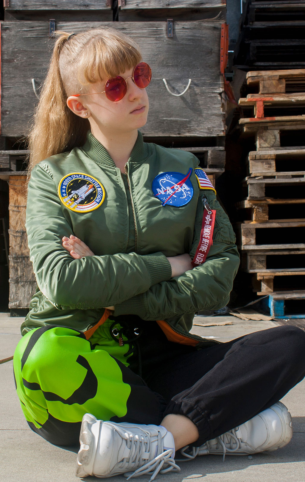 Женская куртка-бомбер лётная ALPHA INDUSTRIES VF NASA MA-1 sage green 