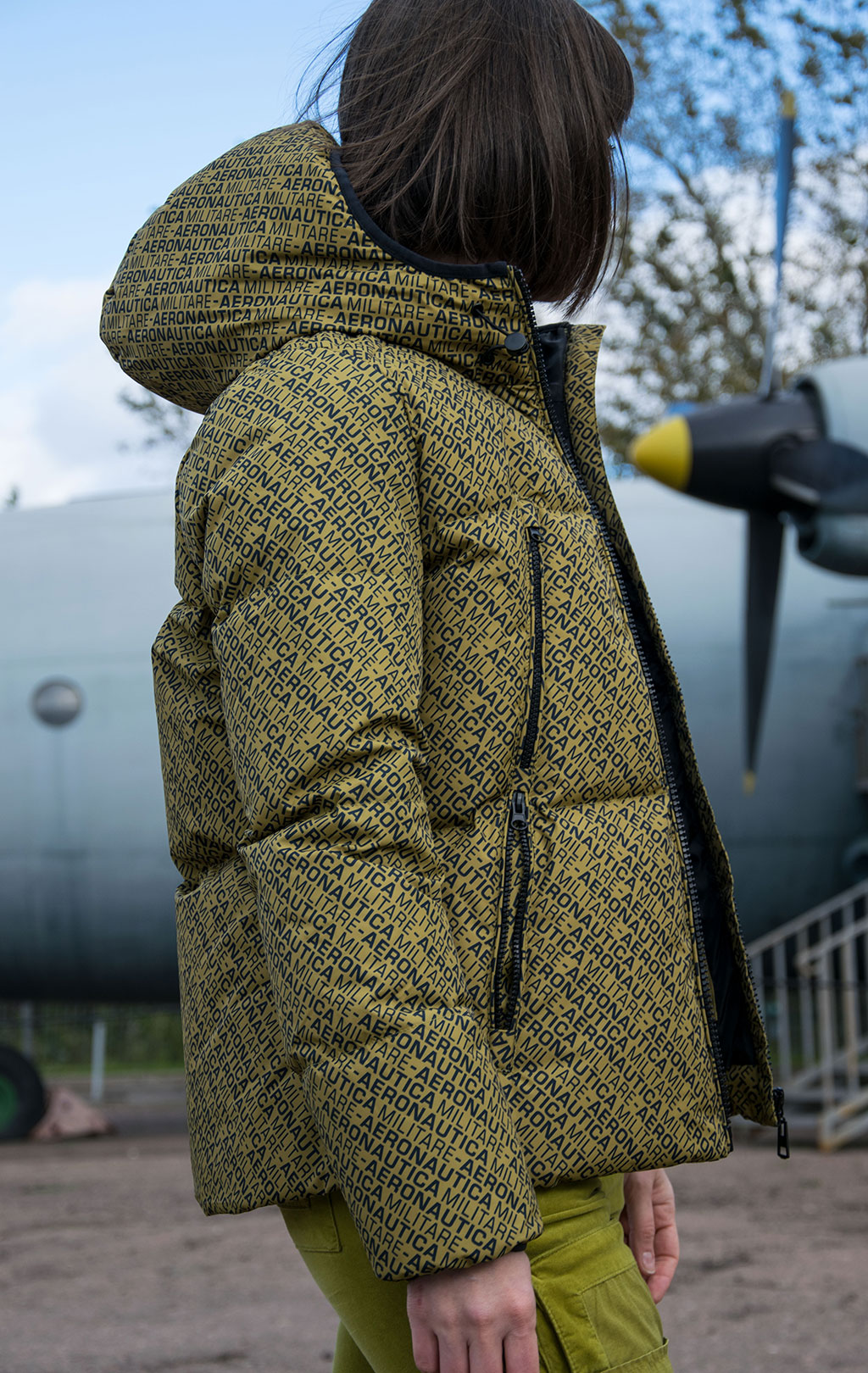 Женская куртка-пуховик с капюшоном AERONAUTICA MILITARE FW 21/22 m/CN cedro (AB 1992) 
