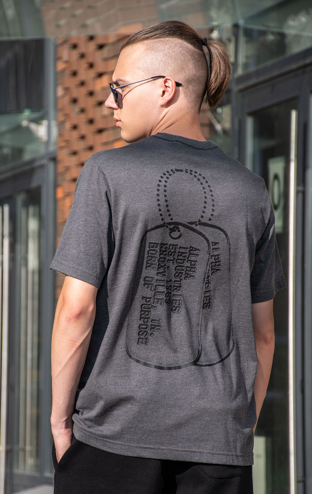 Футболка ALPHA INDUSTRIES ALPHA DOG TAG TEE плотная FW 24/25 dark charcoal heather 