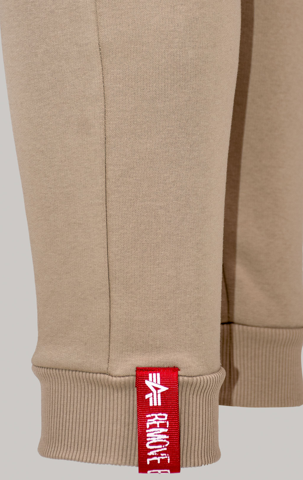 Брюки спортивные джоггеры ALPHA INDUSTRIES BASIC JOGGER SMALL LOGO vintage sand 