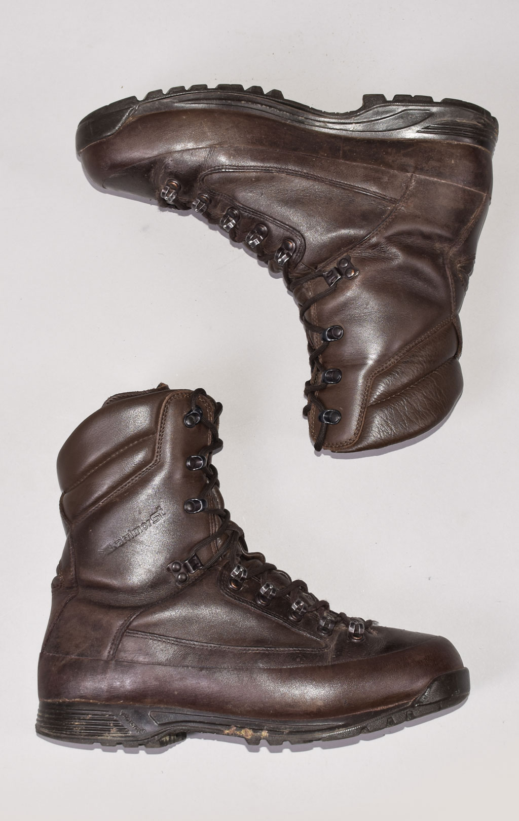 Ботинки-берцы KARRIMOR Gore-Tex COMBAT Boots кожа brown б/у, купить вИнтернет-магазине ForceAge.