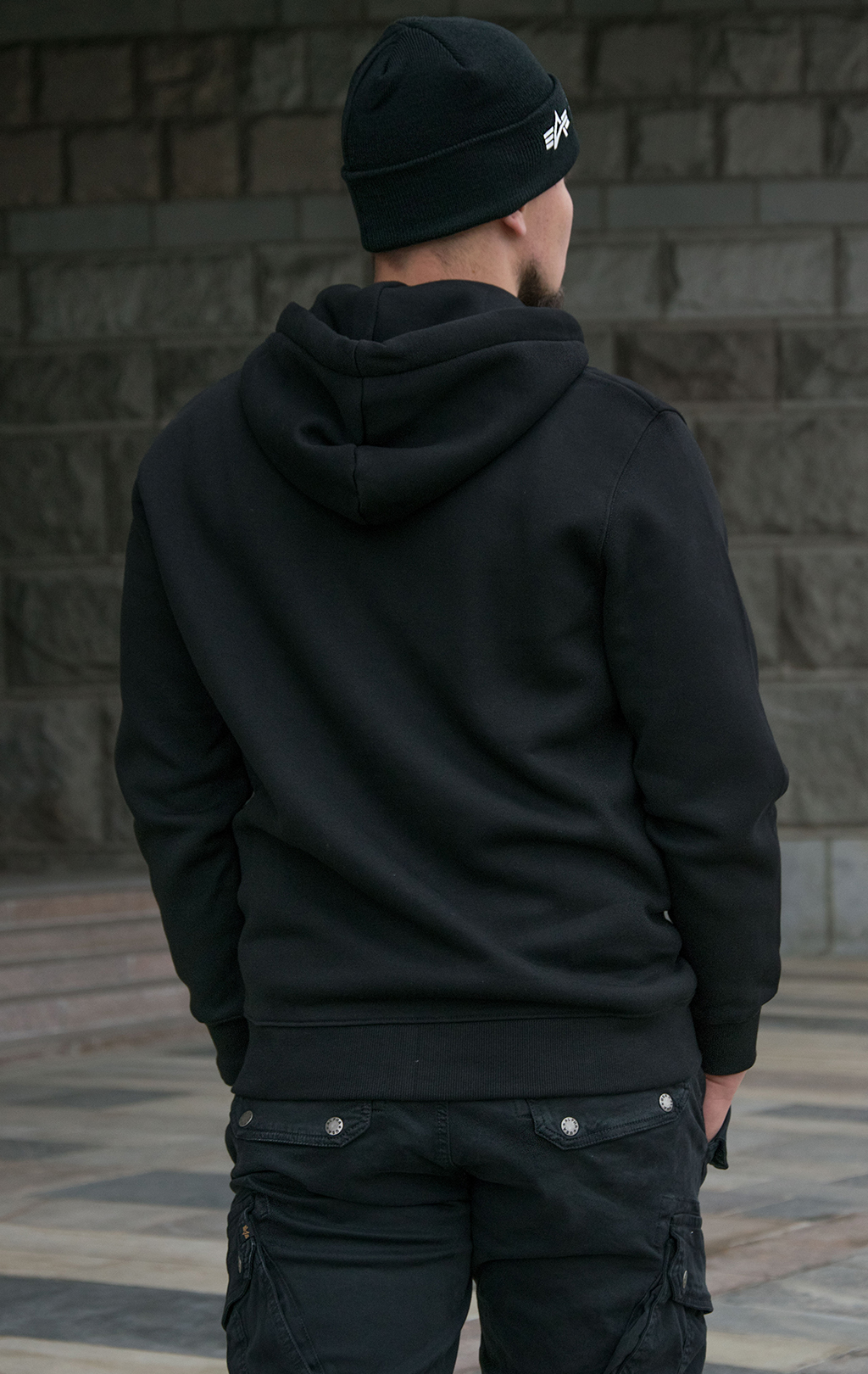 Толстовка ALPHA INDUSTRIES BASIC ZIP HOODY black 