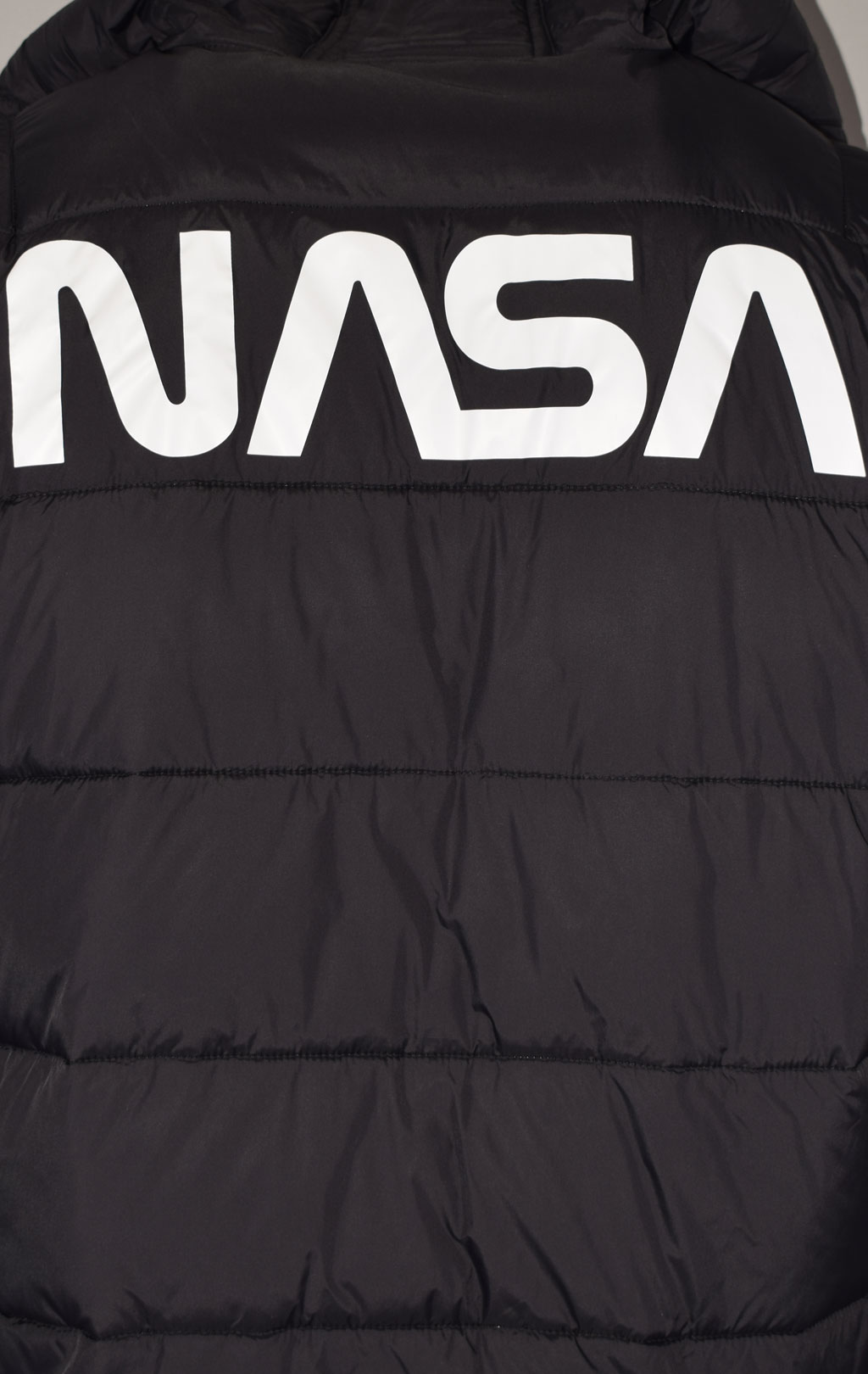 Куртка ALPHA INDUSTRIES HOODED PUFFER FD NASA black 