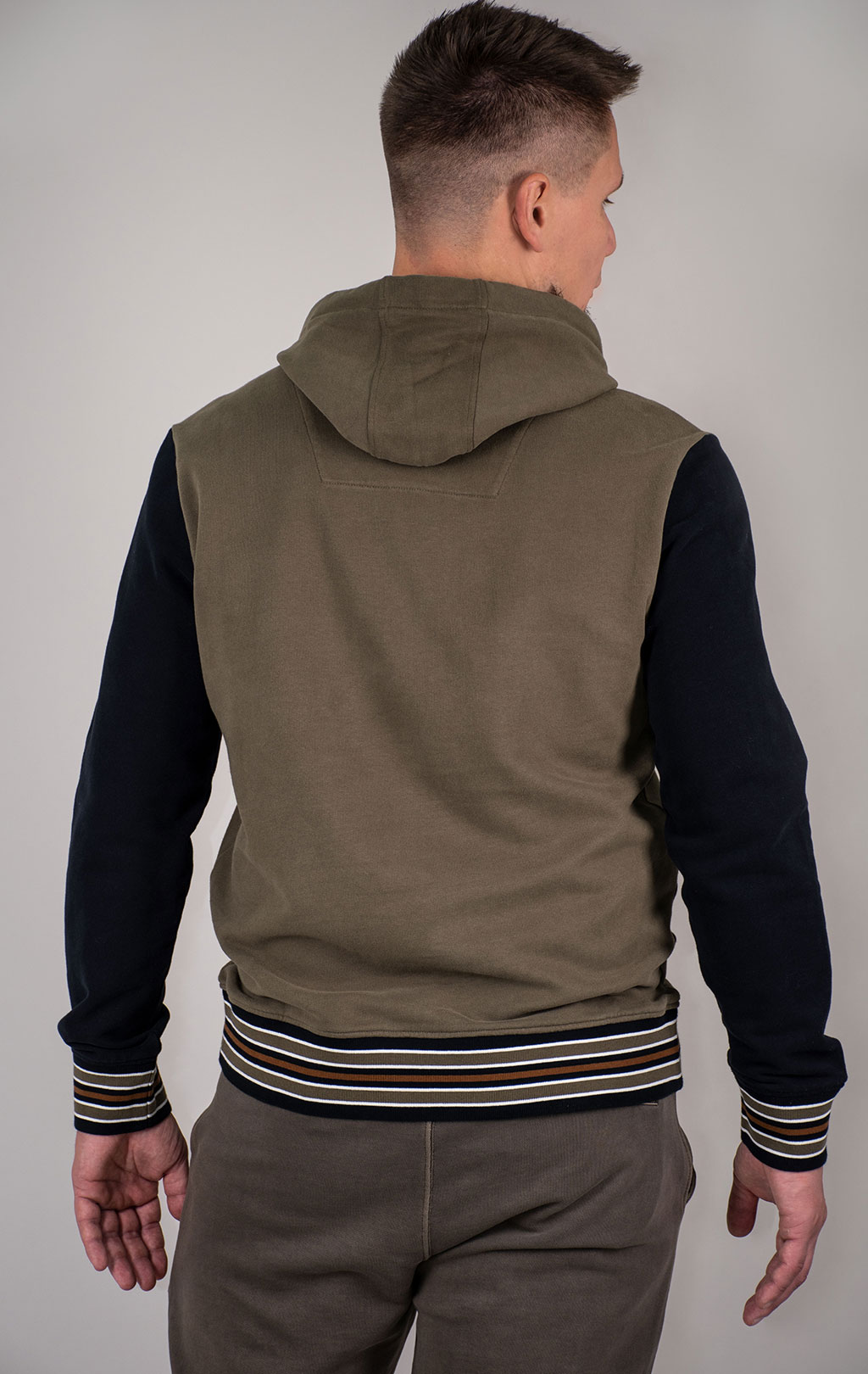 Толстовка с капюшоном AERONAUTICA MILITARE FW 24/25/TR olive night/black (FE 1933) 
