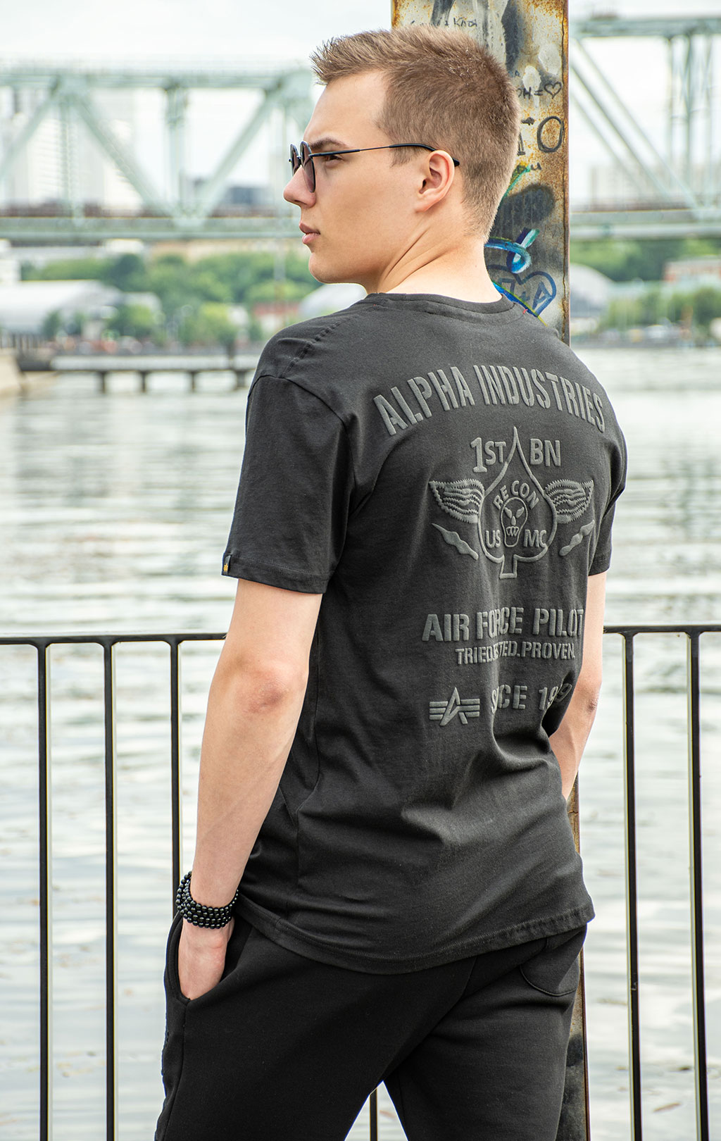 Футболка ALPHA INDUSTRIES AIR FORCE T black 