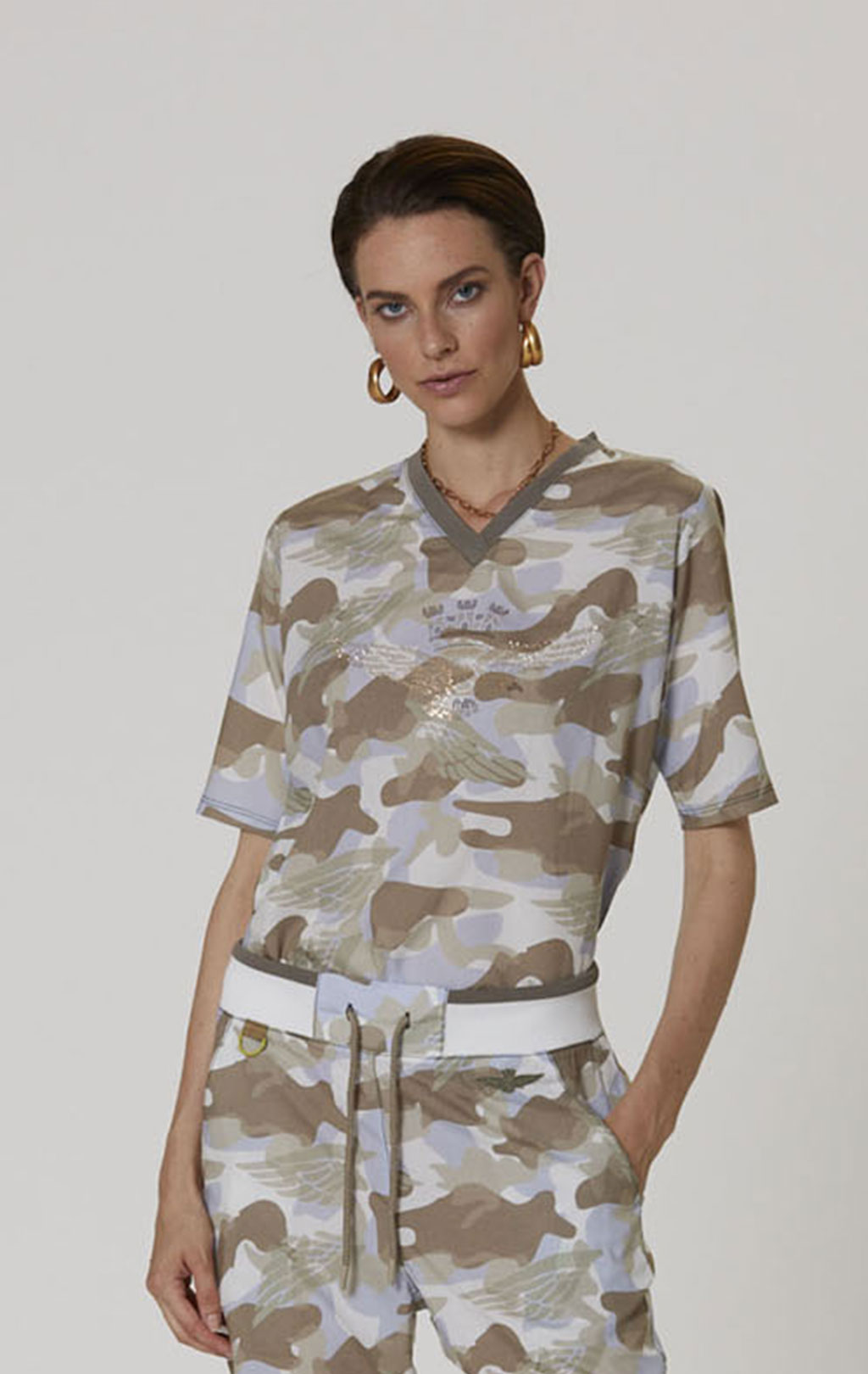 Женская футболка AERONAUTICA MILITARE SS 23/MA camo azzurro donna (TS 2100) 