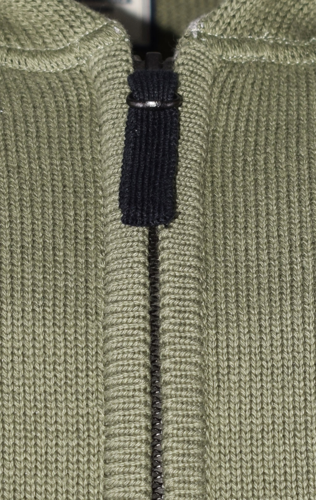 Свитер с капюшоном AERONAUTICA MILITARE SS 23/BG verde militare (MA 1422) 