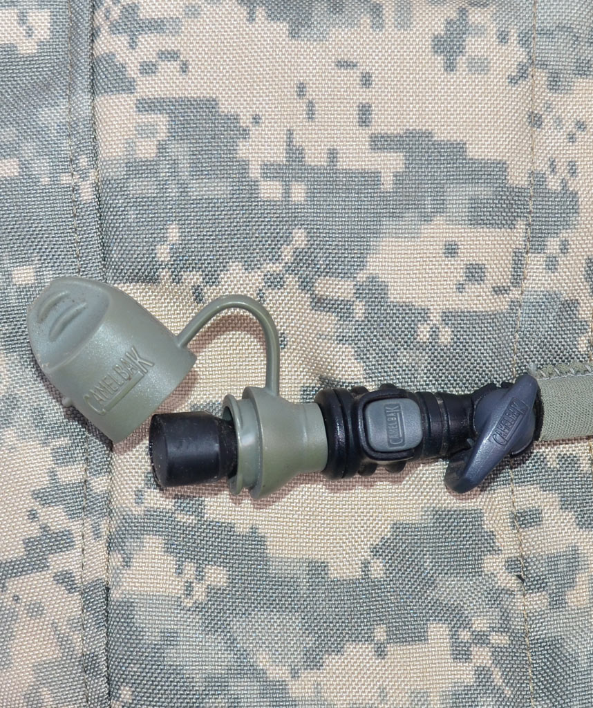 Питьевая система армейская CamelBak на молнии, горловина под клапаном, 3L acu б/у 
