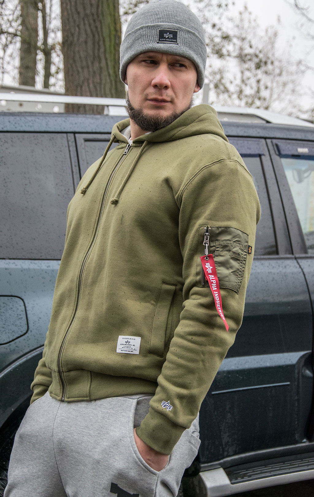 Alpha industries on sale hoodie olive
