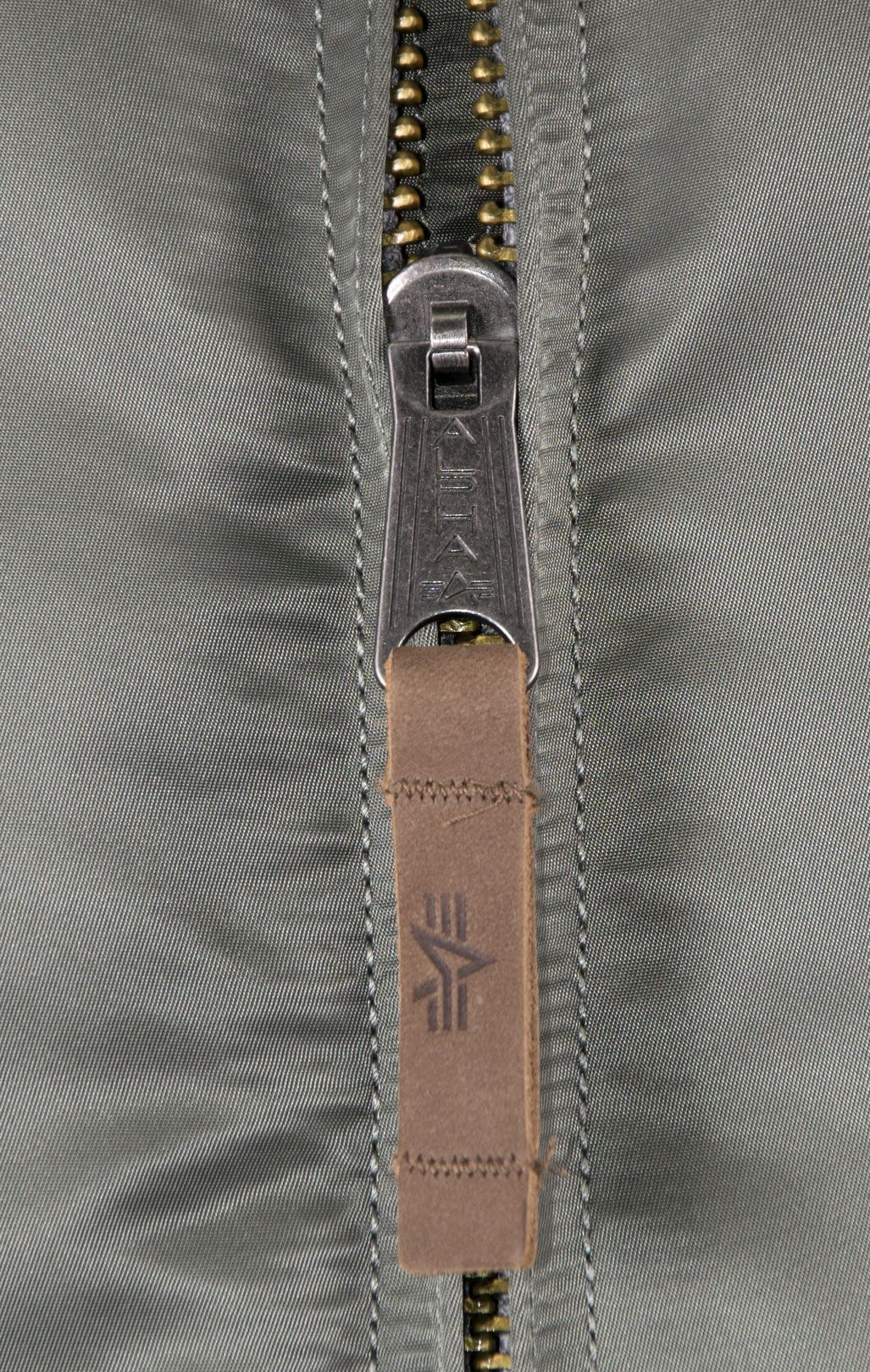Бомбер ALPHA INDUSTRIES VF 59 MA-1 vintage green 