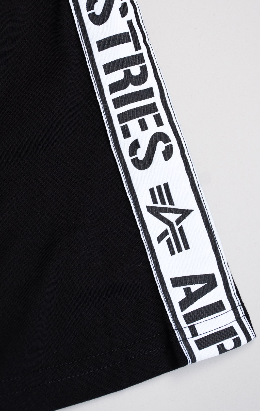 Футболка ALPHA INDUSTRIES AL TYPE T black 