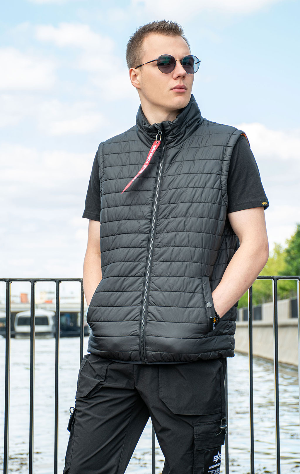 Жилет ALPHA INDUSTRIES PUFFER VEST ULW black 