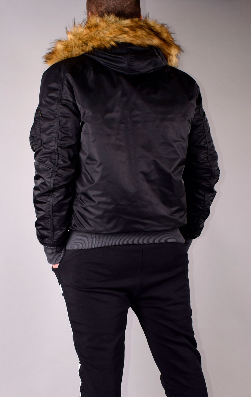 Куртка ALPHA INDUSTRIES HOODED CW MA-1 black 