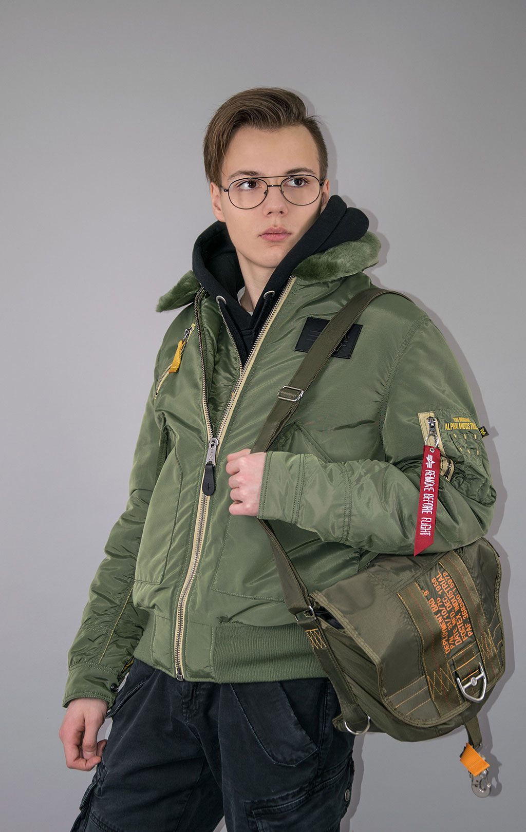 Куртка-пилот ALPHA INDUSTRIES AIR FRAME B-15 sage green 