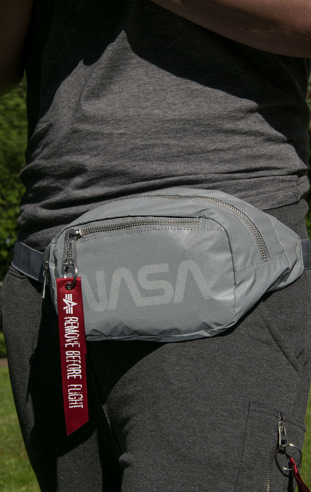 Сумка поясная ALPHA INDUSTRIES NASA WAIST BAG silver 